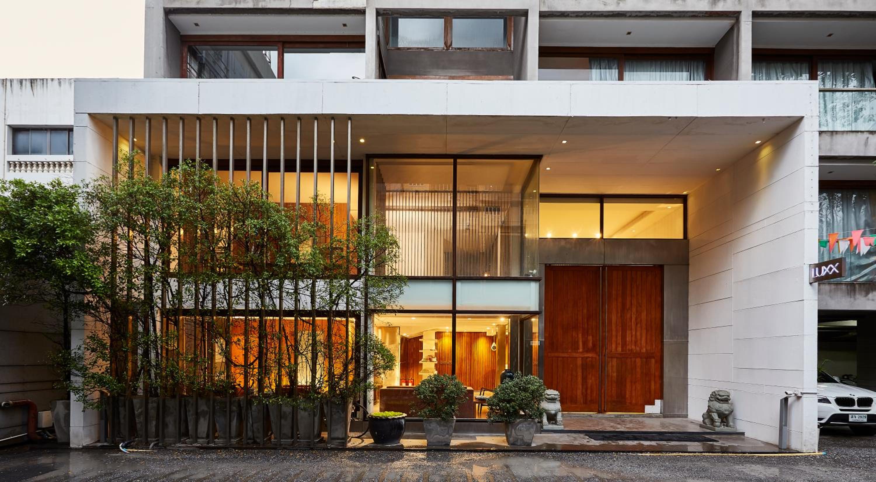 LUXX Langsuan Hotel - SHA Plus
