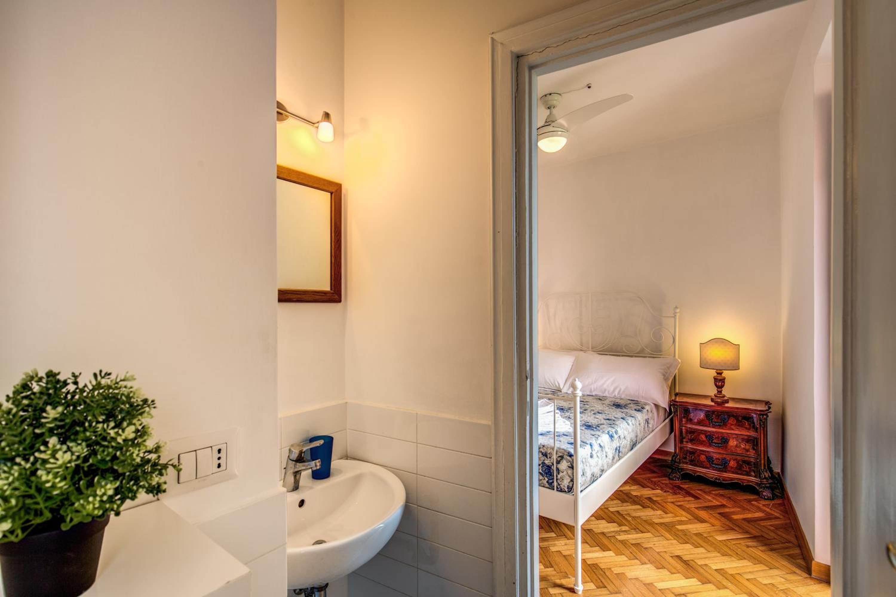 Campo di Fiori 2 bedroom Via Giulia