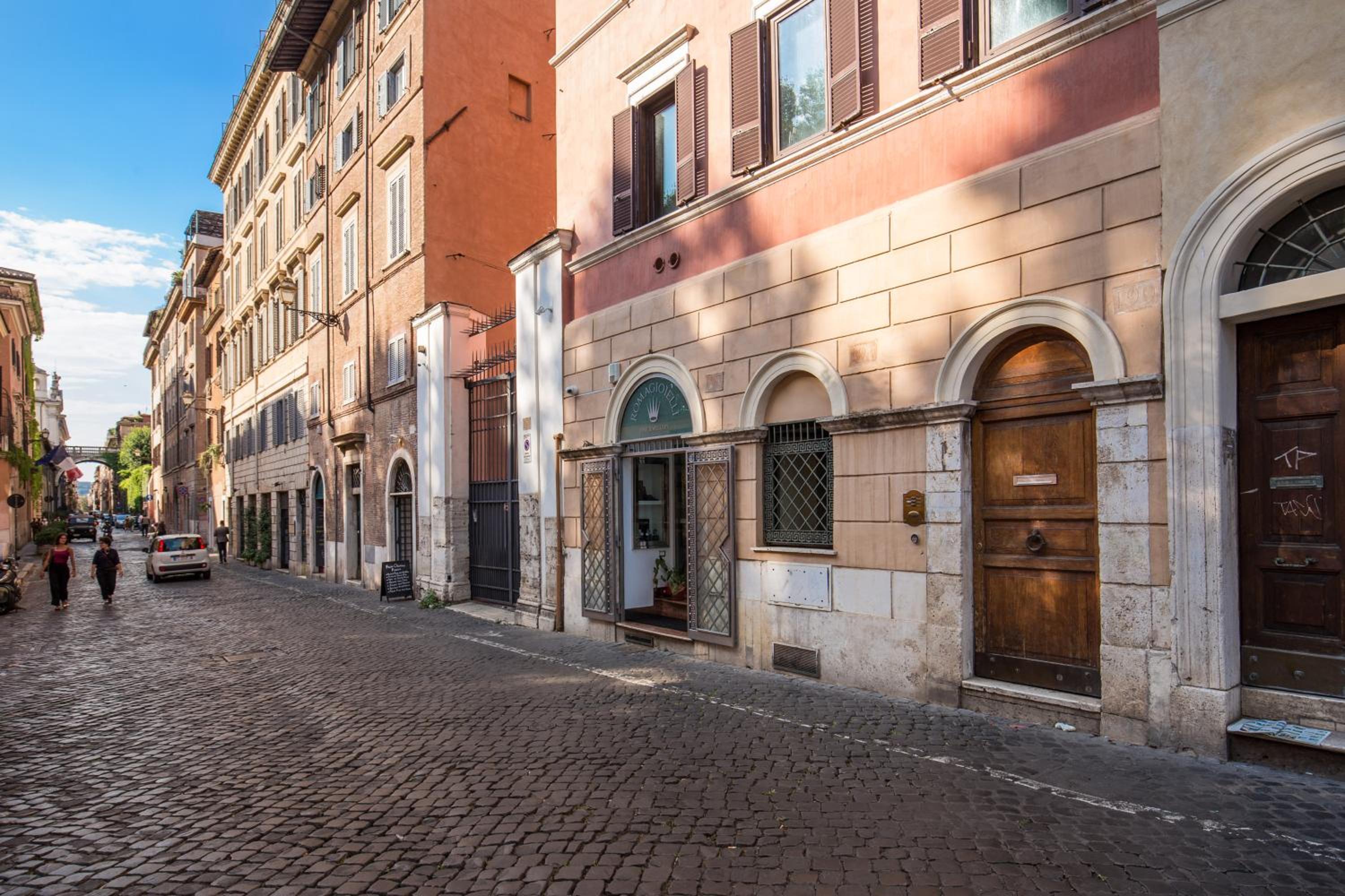 Campo di Fiori 2 bedroom Via Giulia