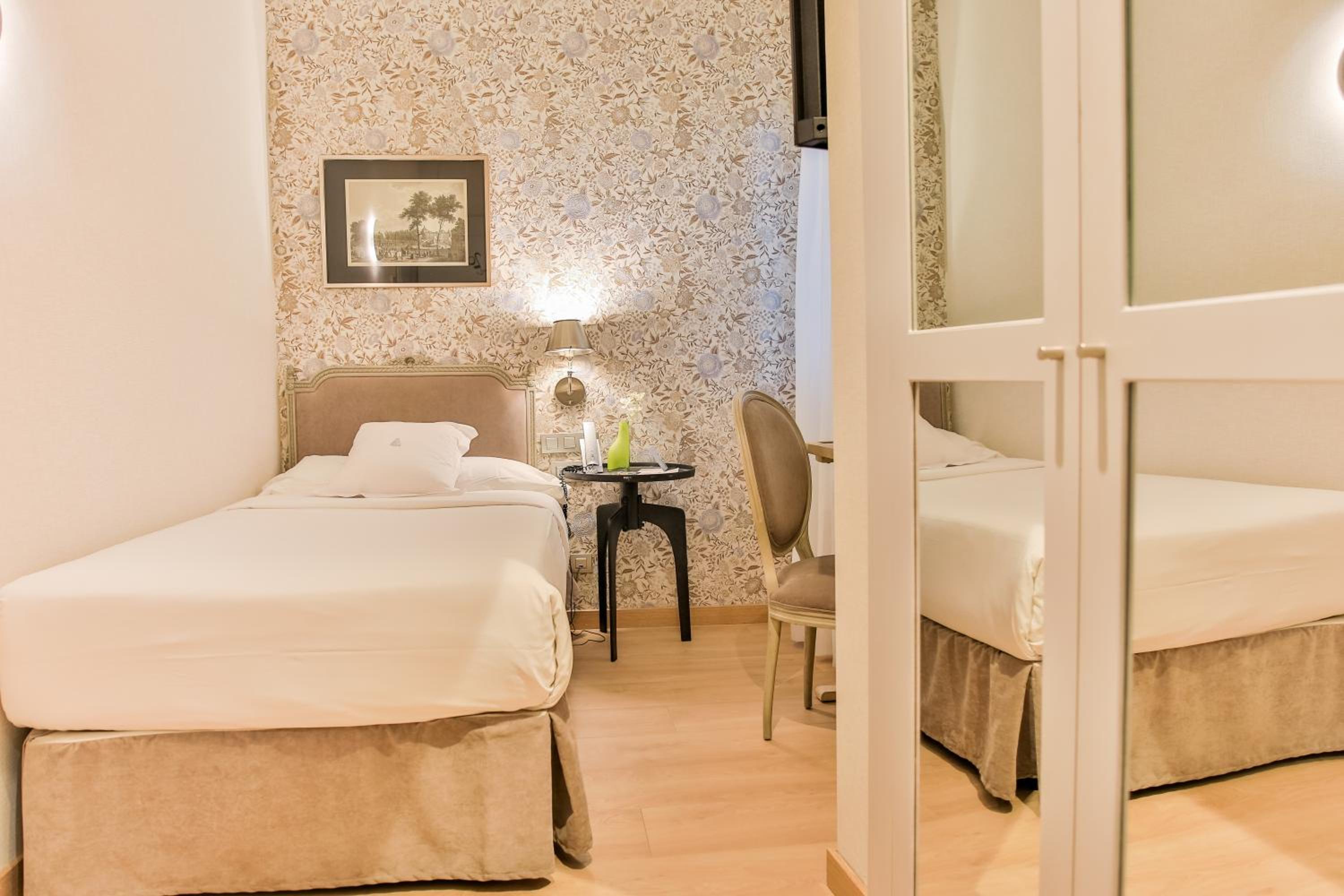 Hotel Meninas - Boutique Opera en Madrid — bedroom