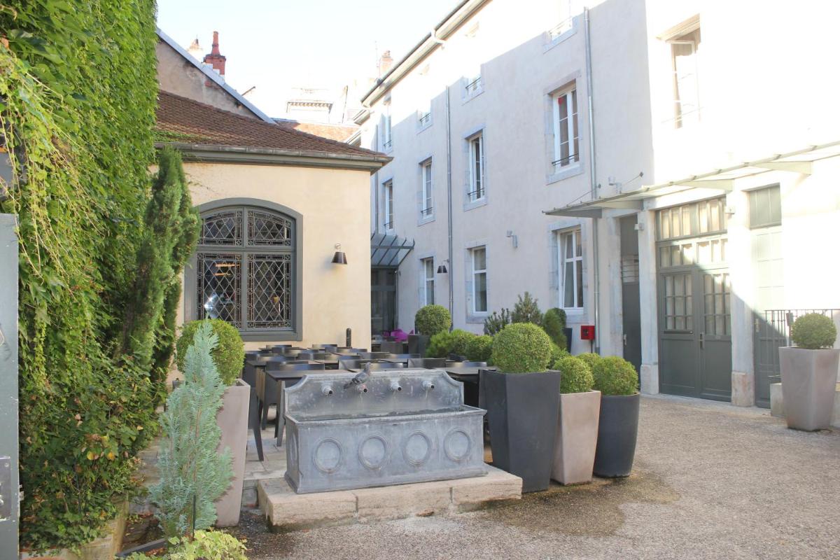 outdoor BBQ area