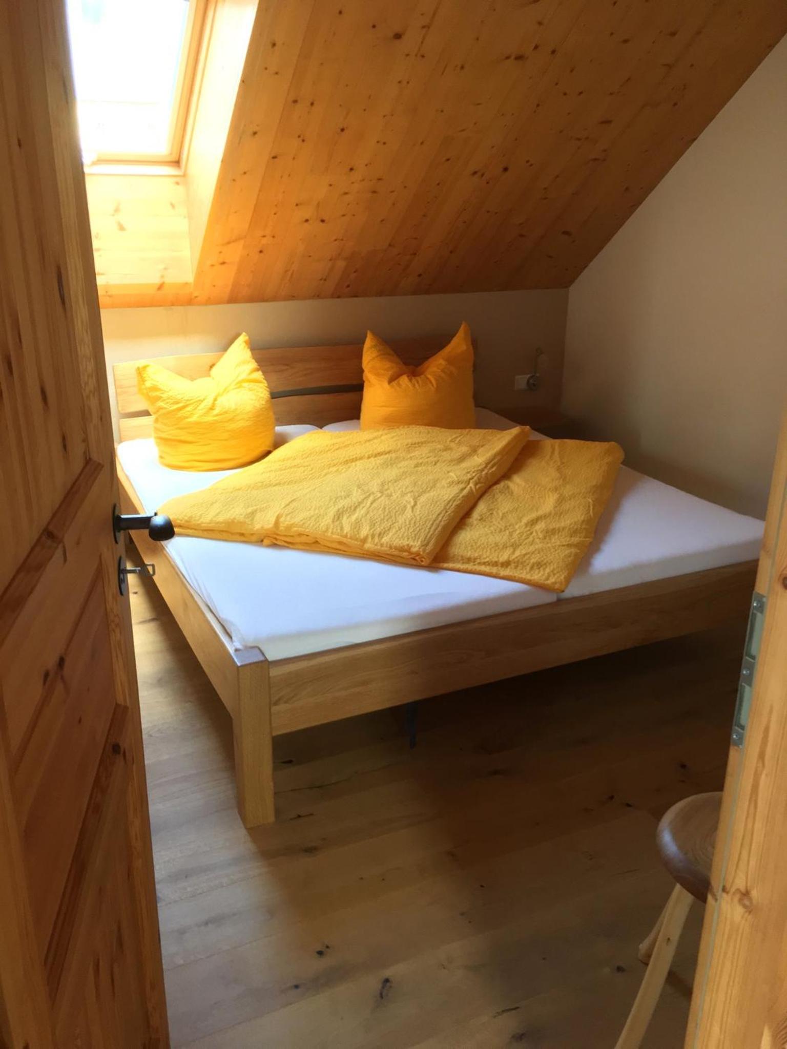 Ferienhaus Winterbergblick, Nationalpark Sächsische Schweiz, 5 Wohnungen und Gemeinschaftsraum, Boulderraum und Sauna im Haus