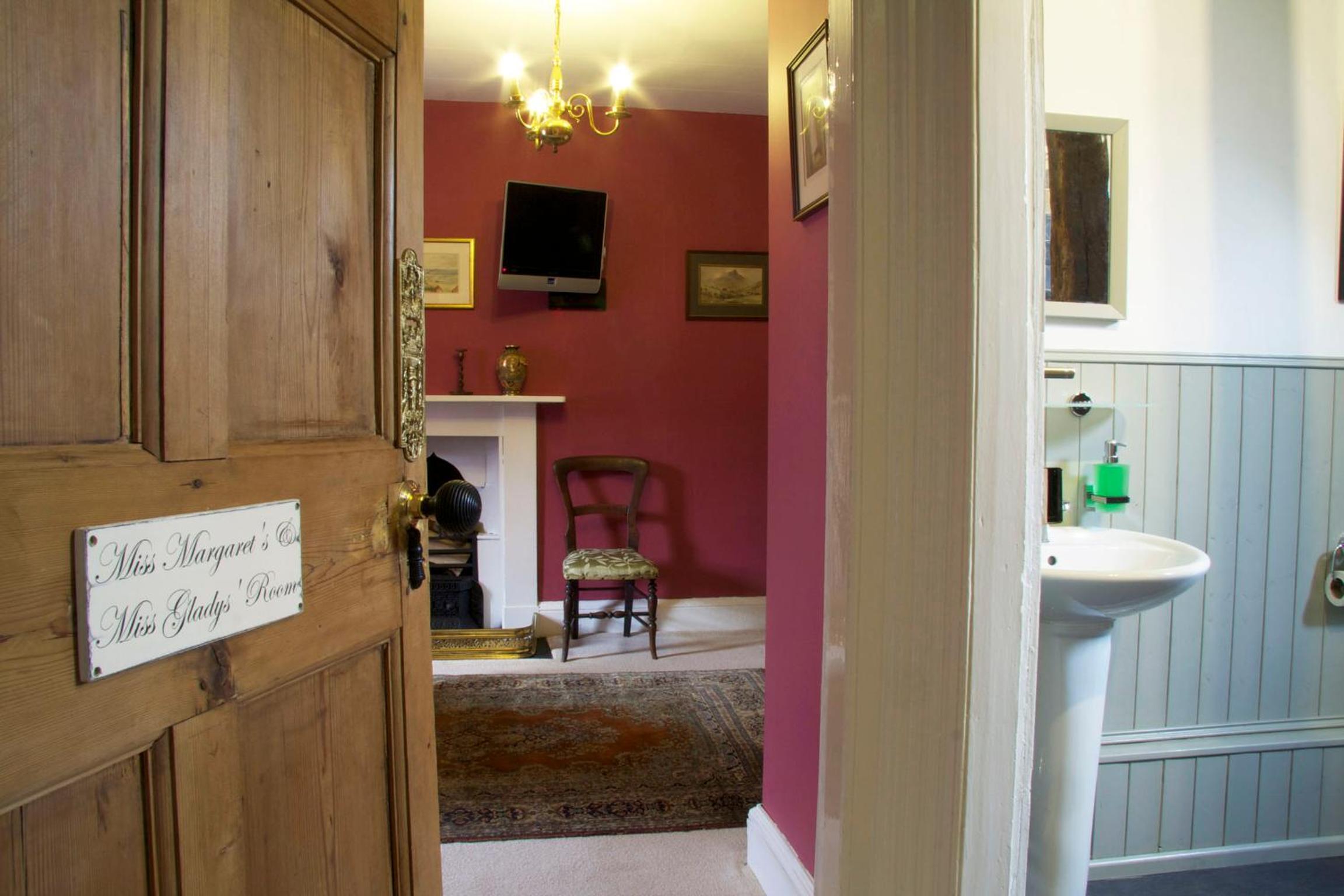 Plas Gwyn B&B and Holiday Cottage