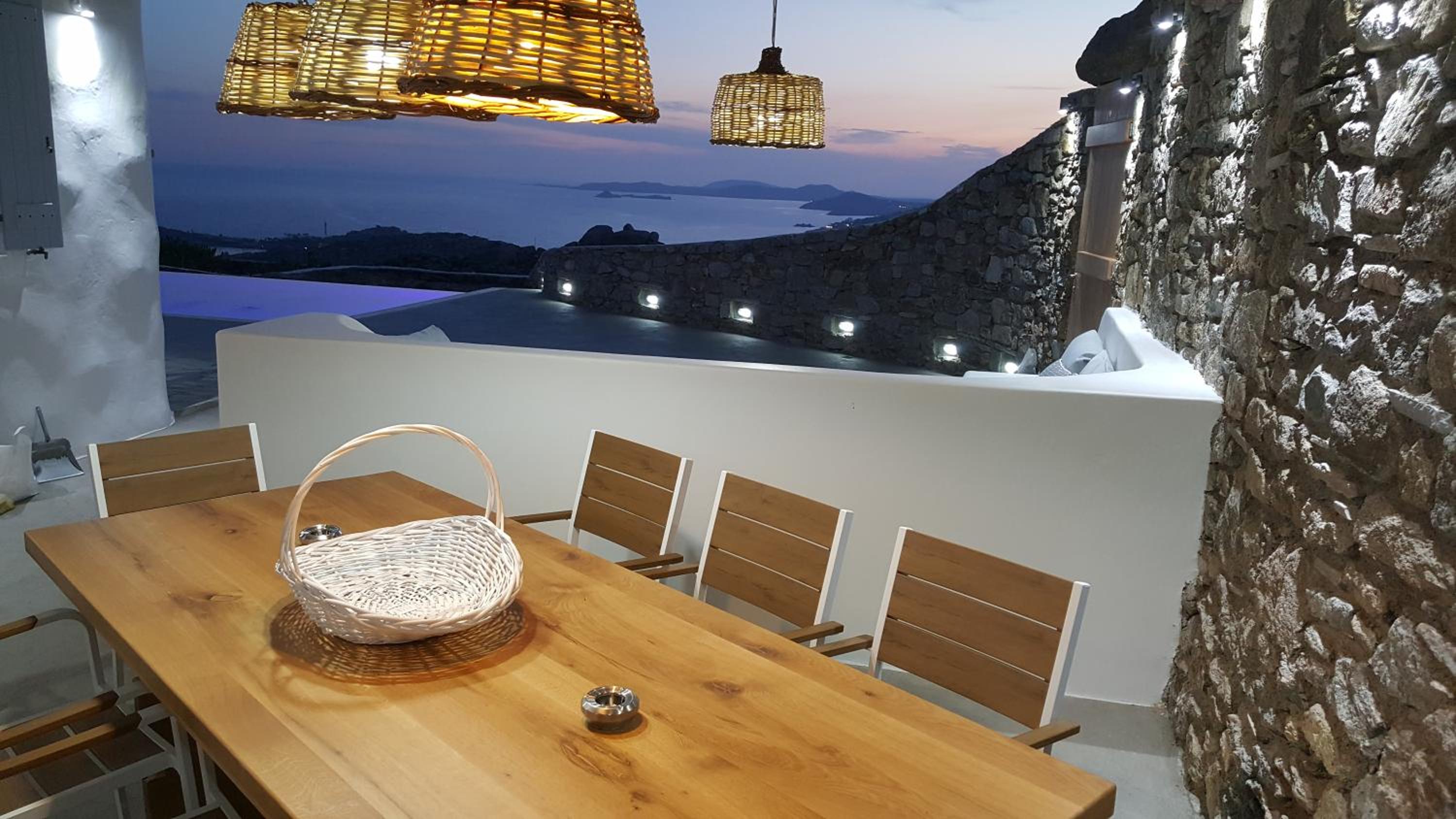 Hotel Empress Villa - Image 1