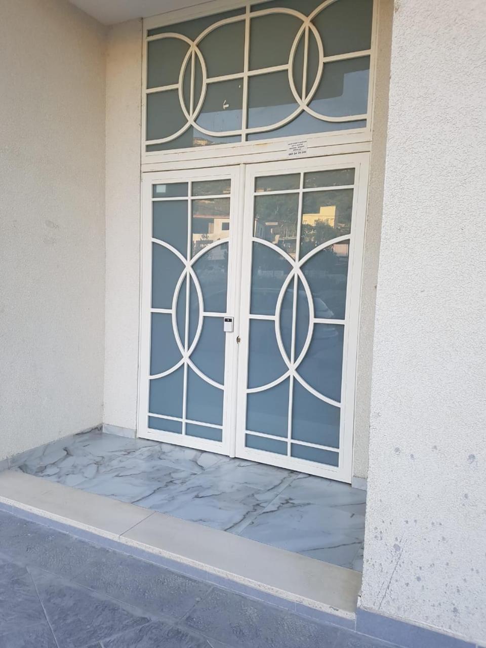 Lucky Lux Apartment