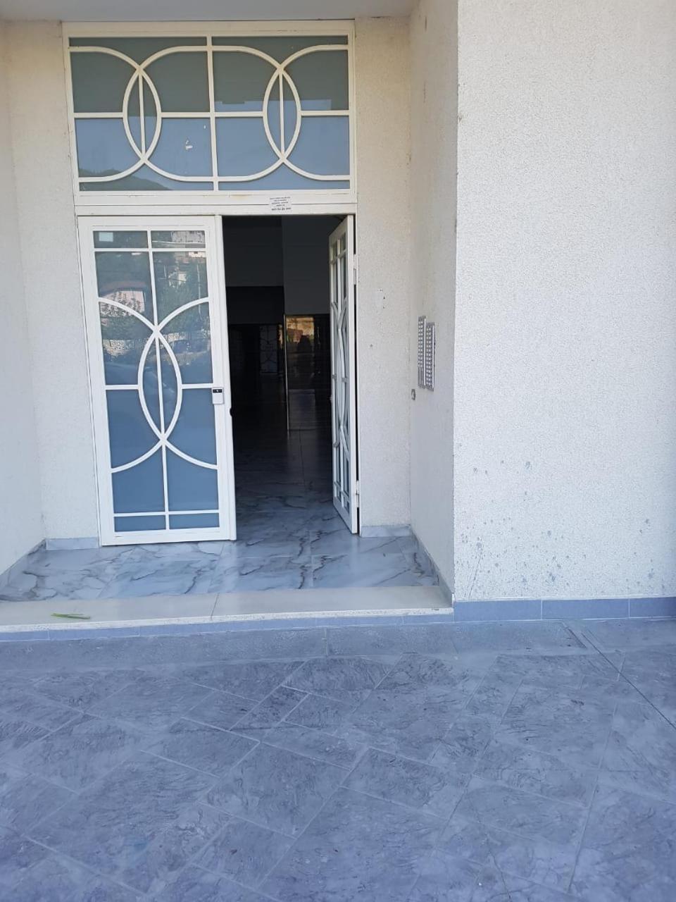 Lucky Lux Apartment