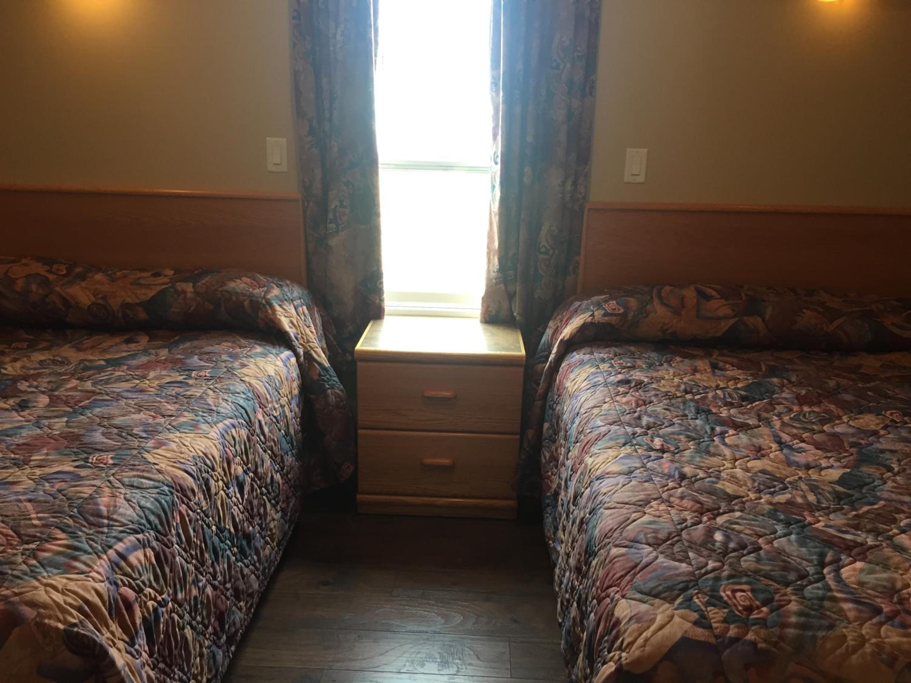 Avalon Inn