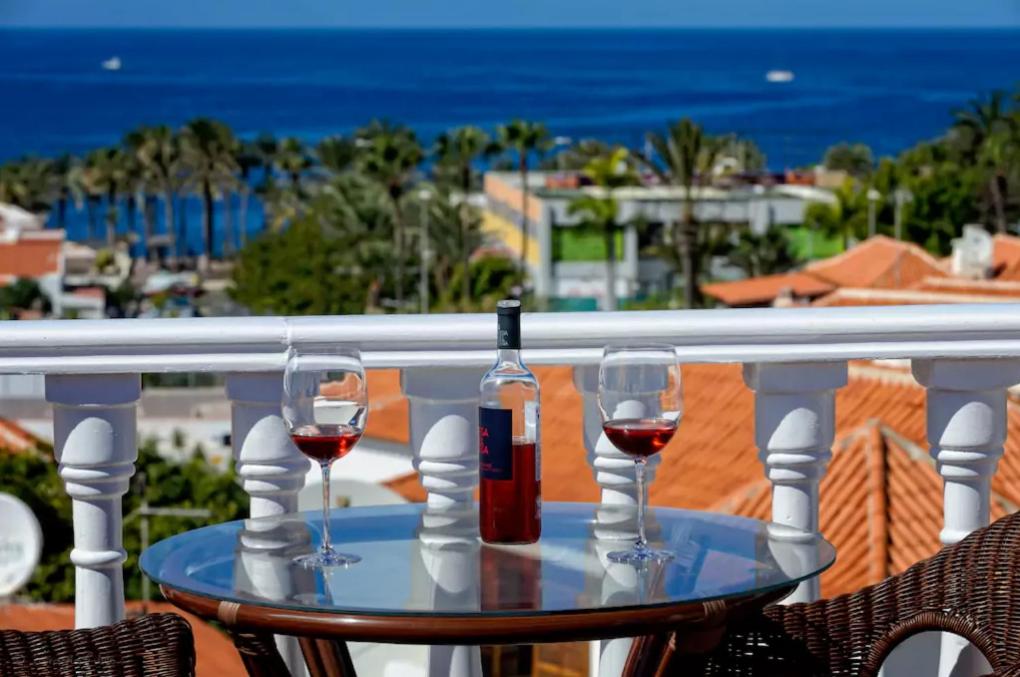 Apartment in Playa de las Americas 1 view 3