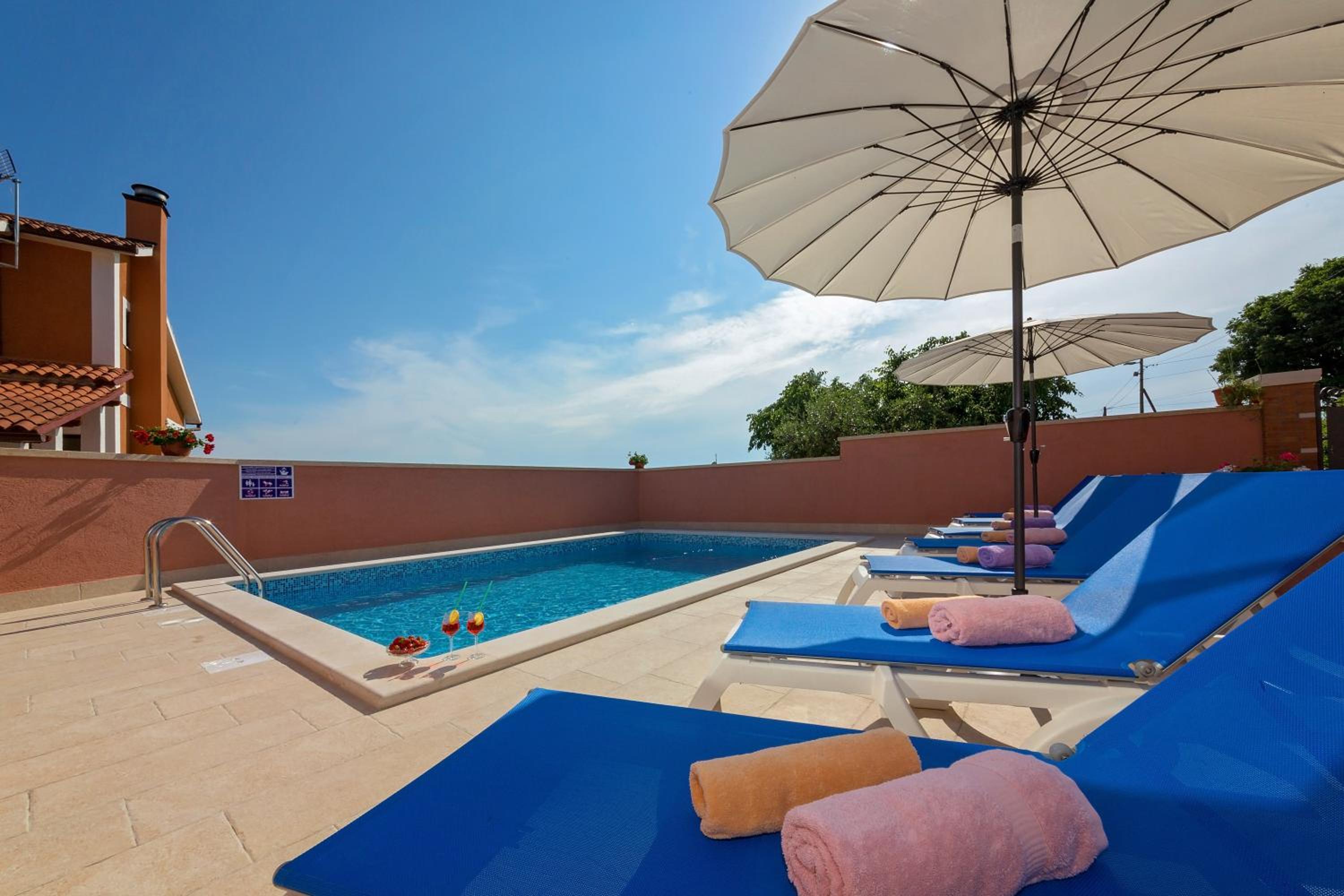 Villa Petra, Kaštelir view 4