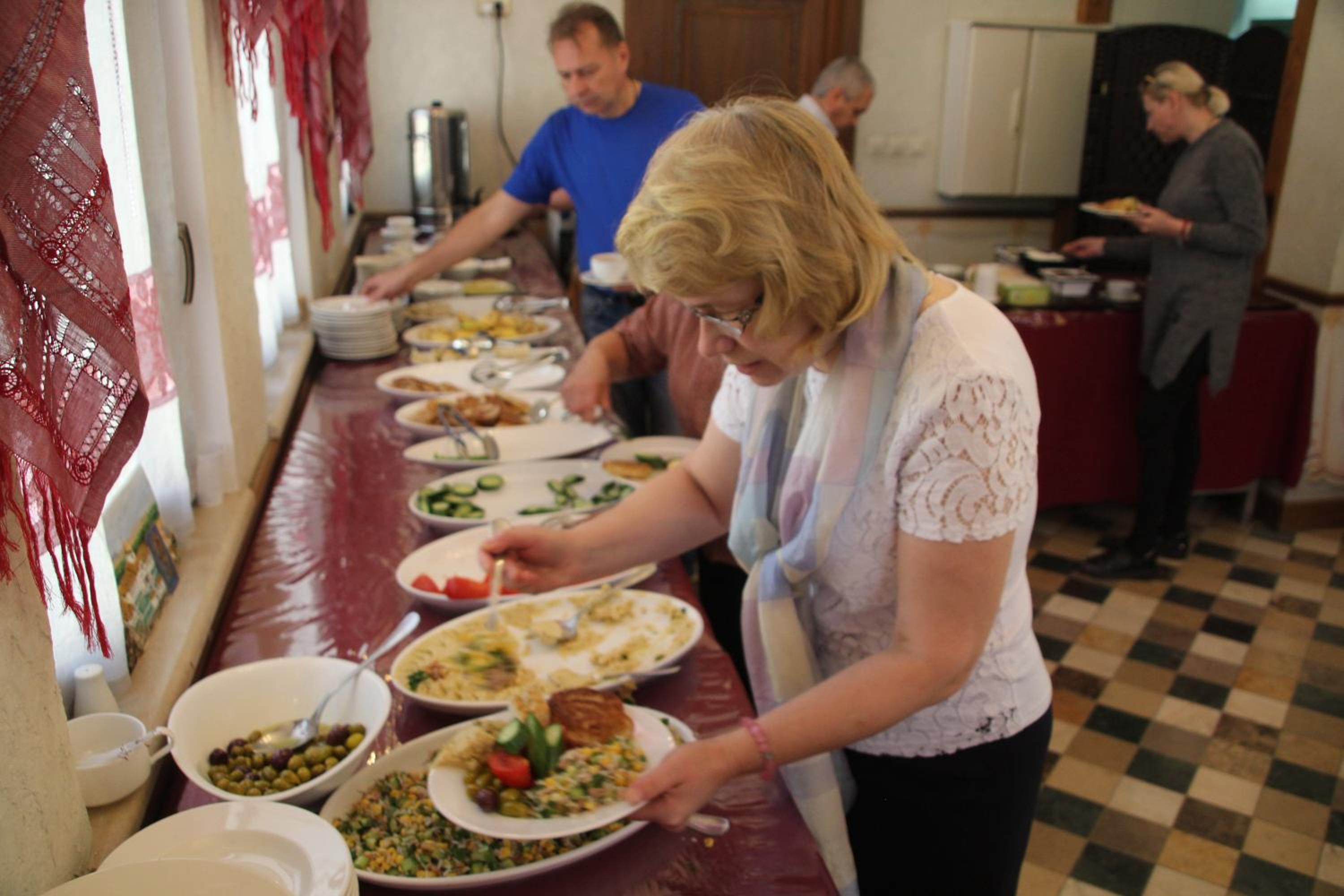 breakfast buffet