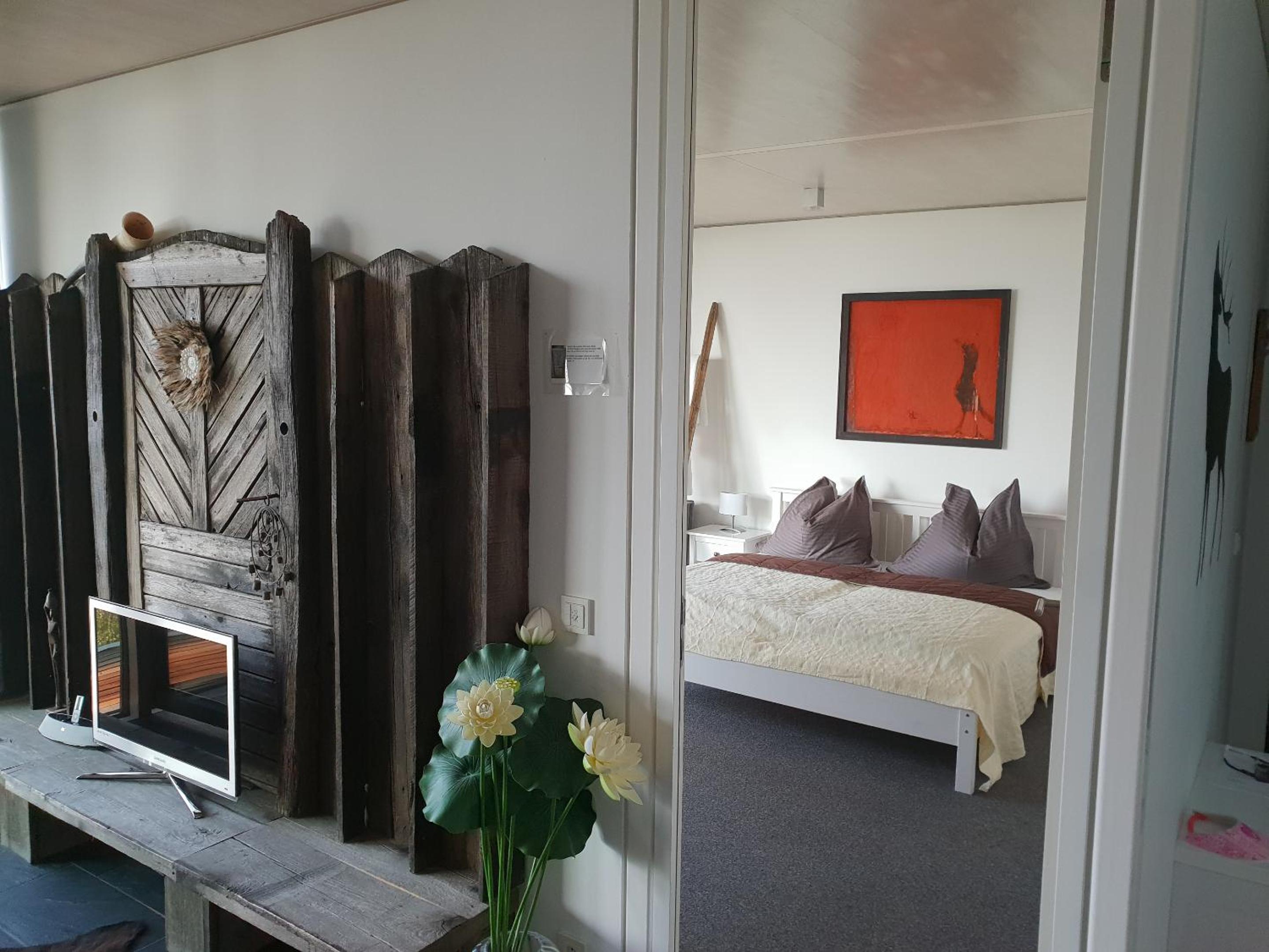 Glas House - Design Holiday Home