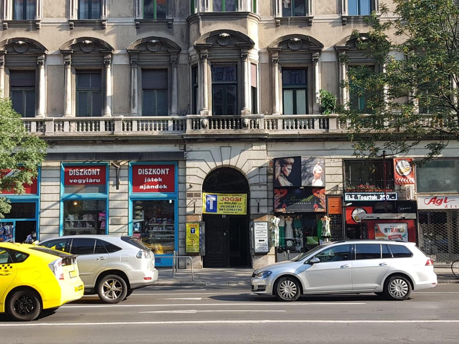 Budapest Holidays Residence