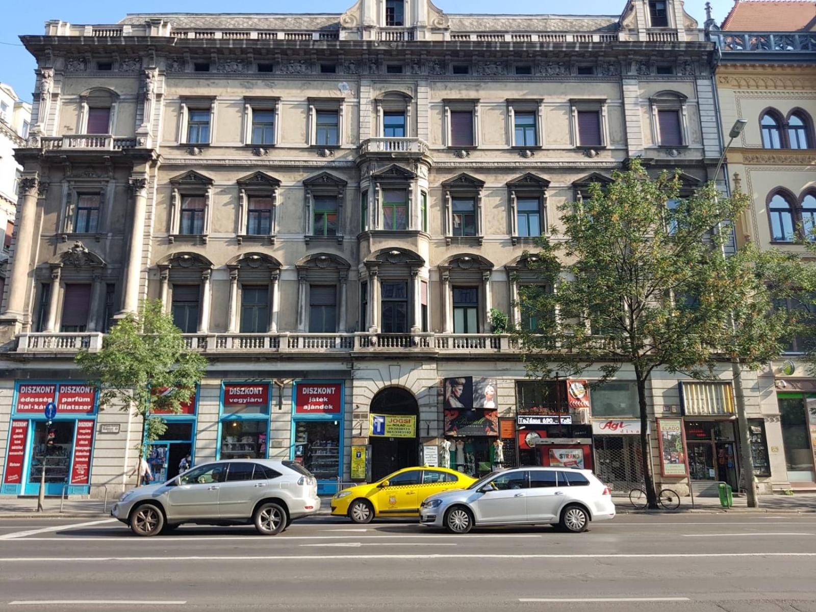 Budapest Holidays Residence