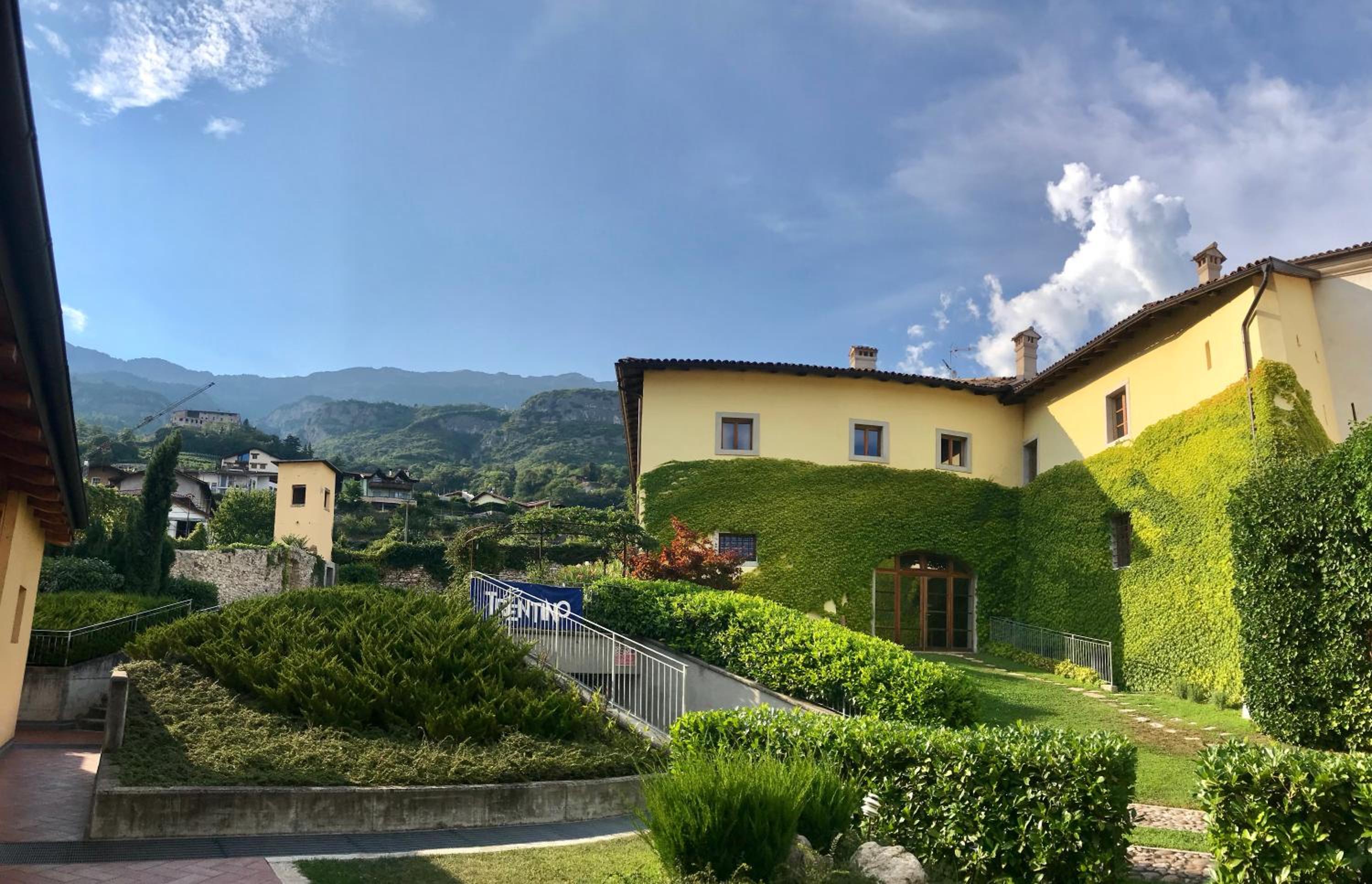 Relais Palazzo Lodron view 3