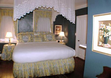 Clarkeston Inn view 3