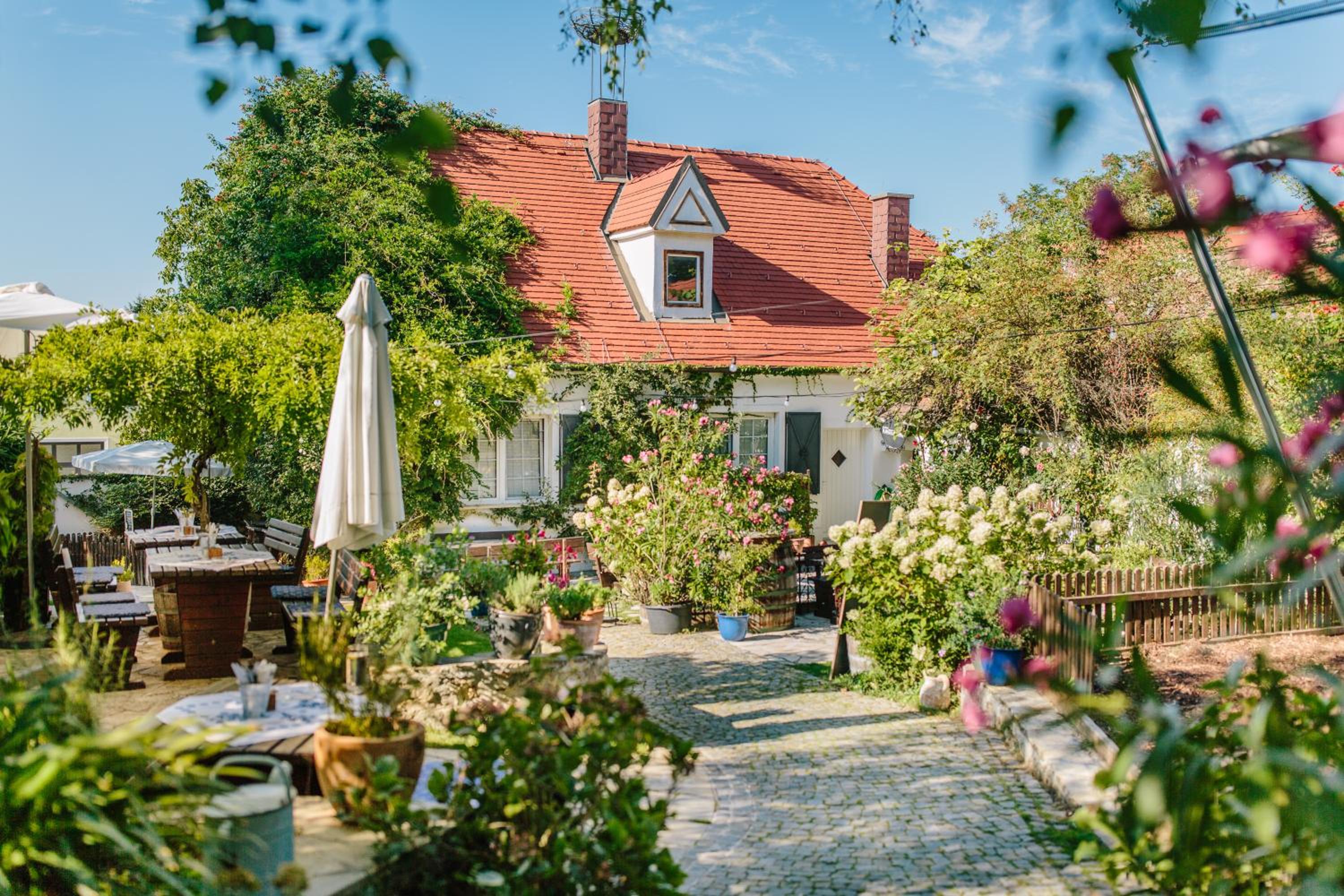 OLEANDER SUITEN großzügig wohnen mit besonderem Charme