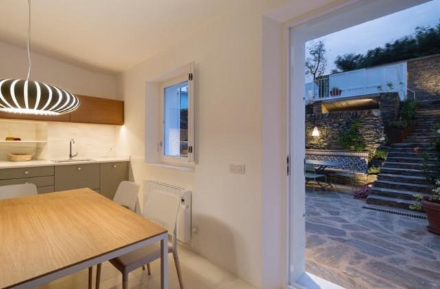 Centric Townhouse with Sea view - casa marta photo 4