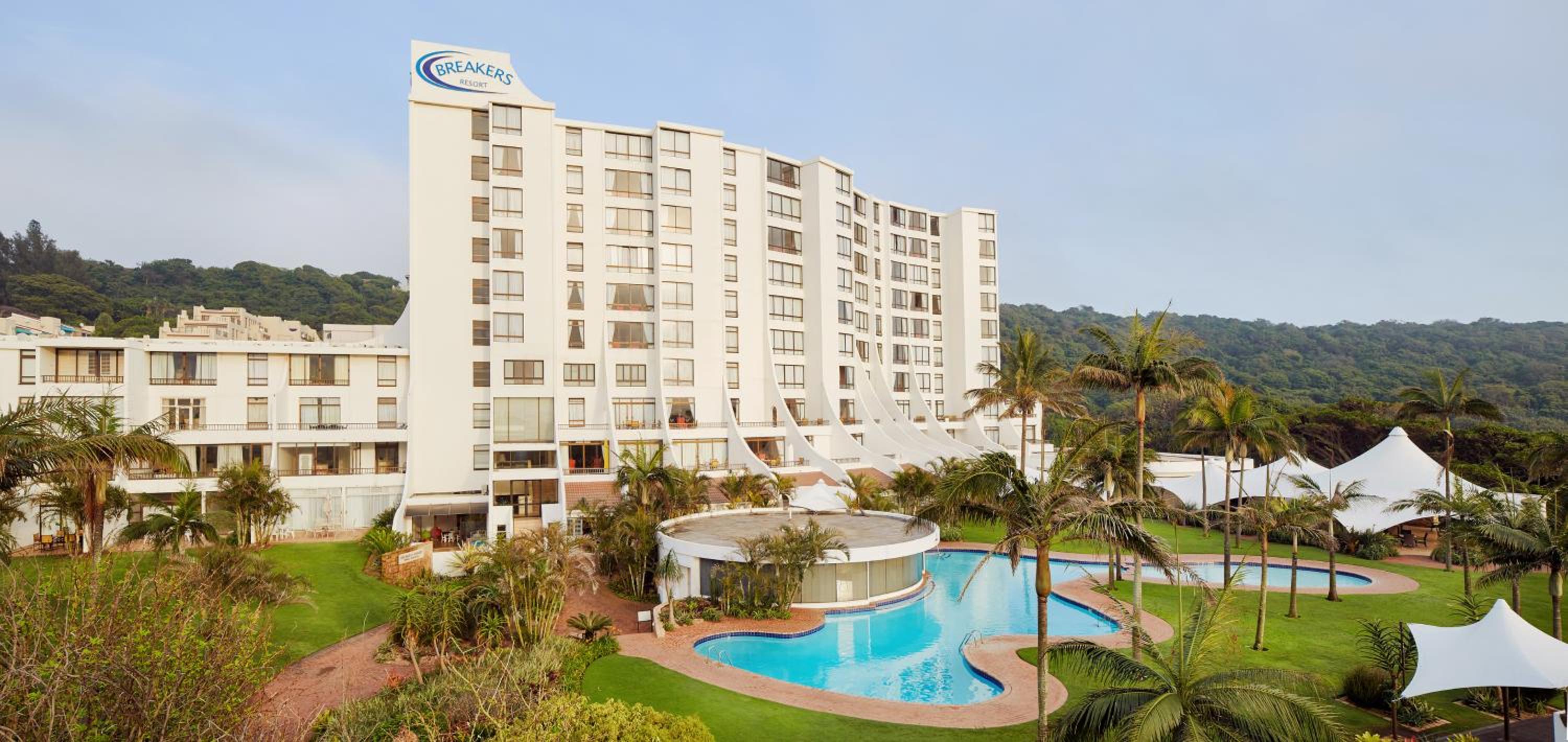 Hotel First Group Breakers Resort - Official
