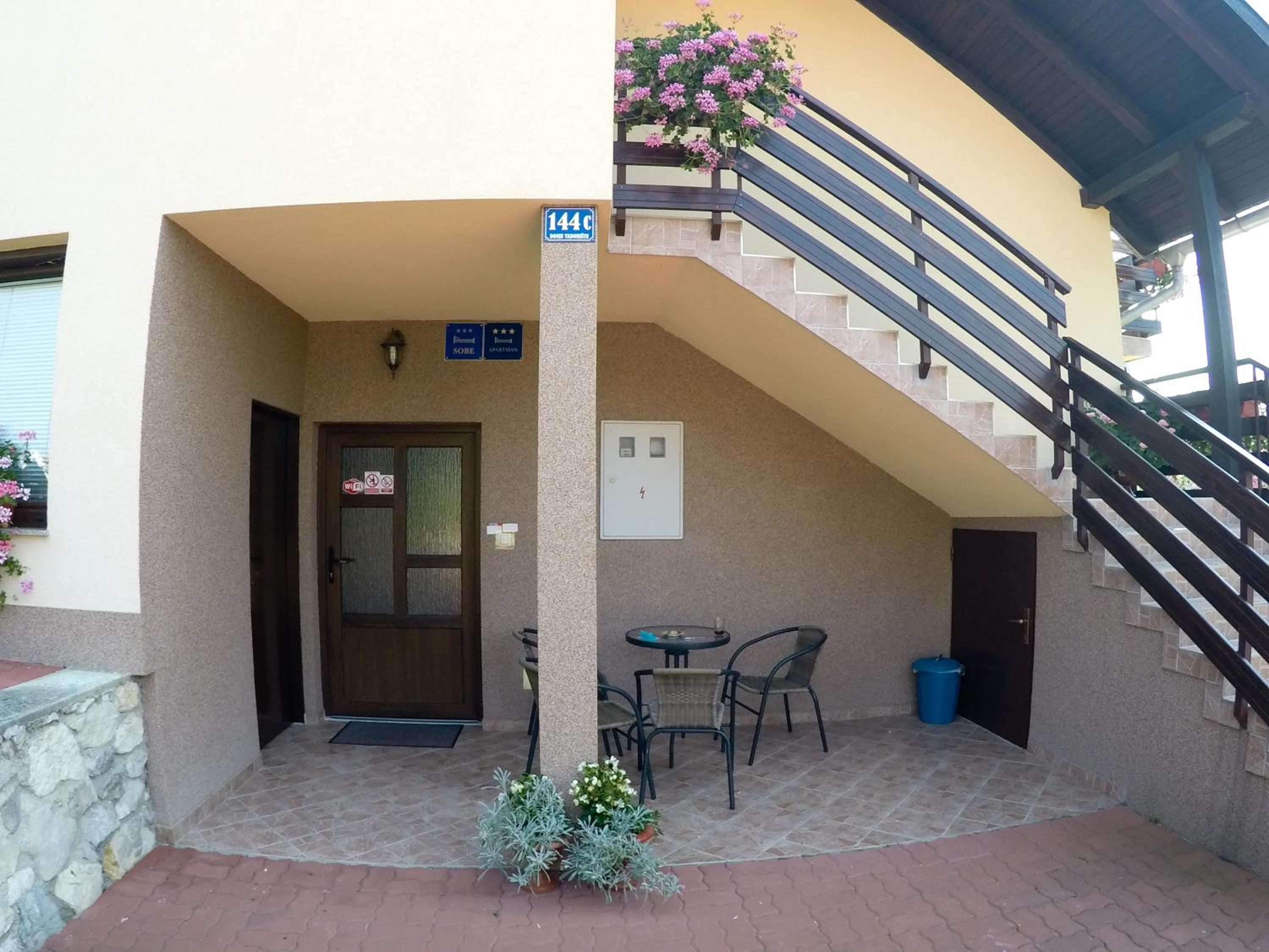 Apartment Ante