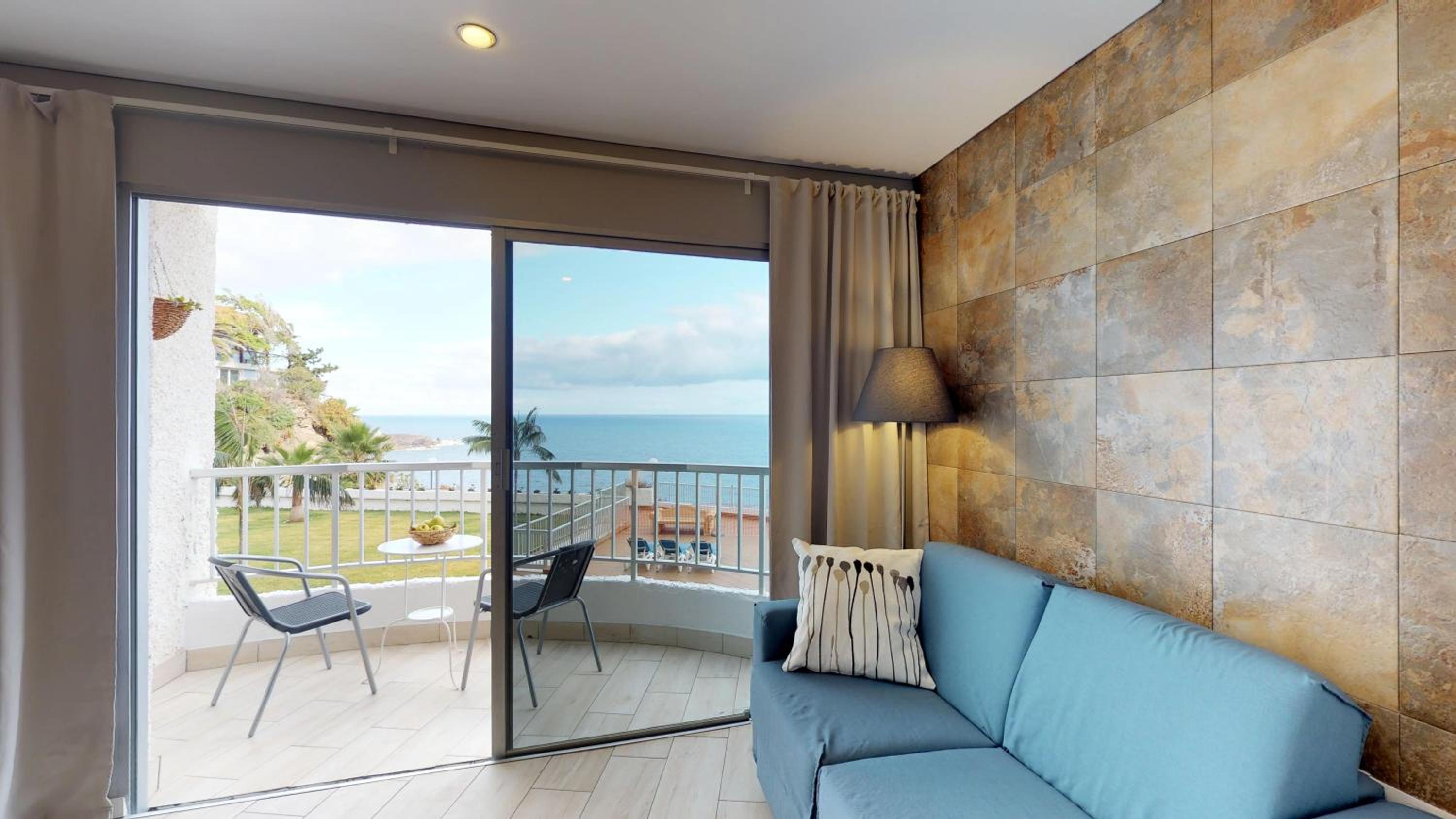Cosy Ocean View Studio 1 view 4