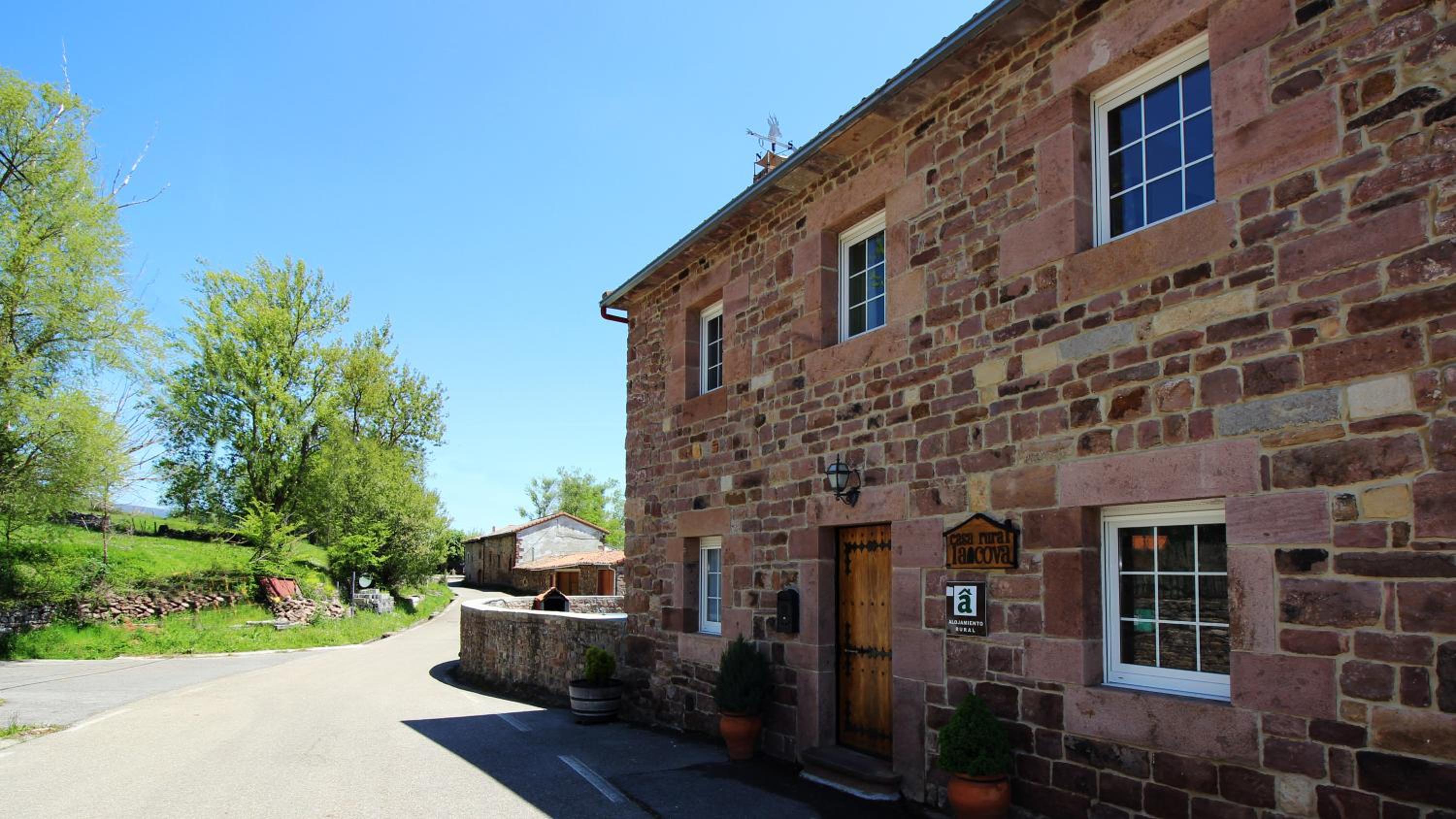 Casa Rural LA COVA