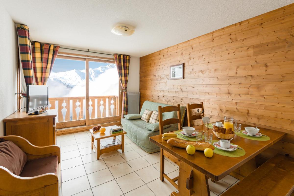 travelski home select - Résidence L'Arollaie 4 stars view 2