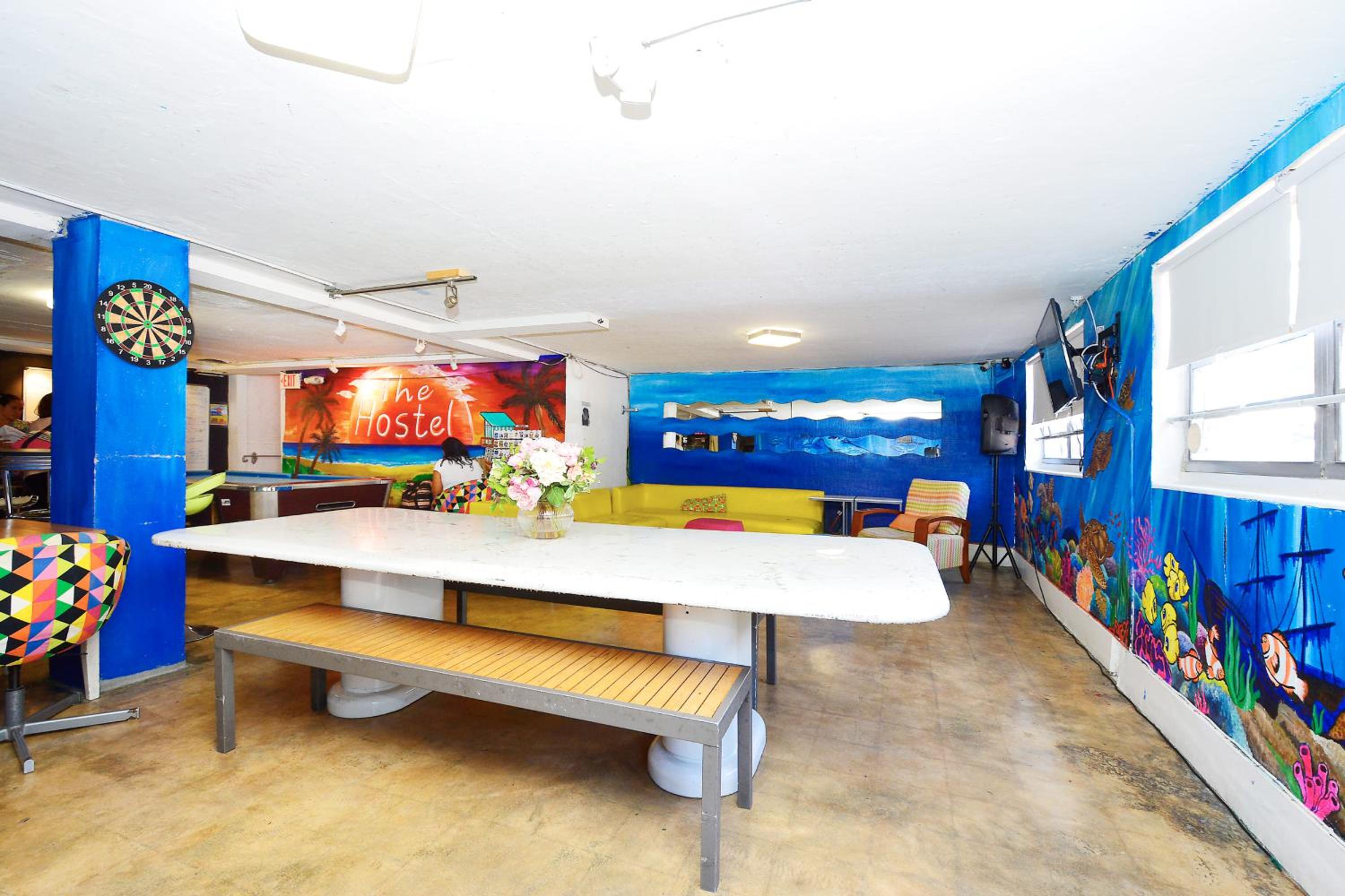 lounge