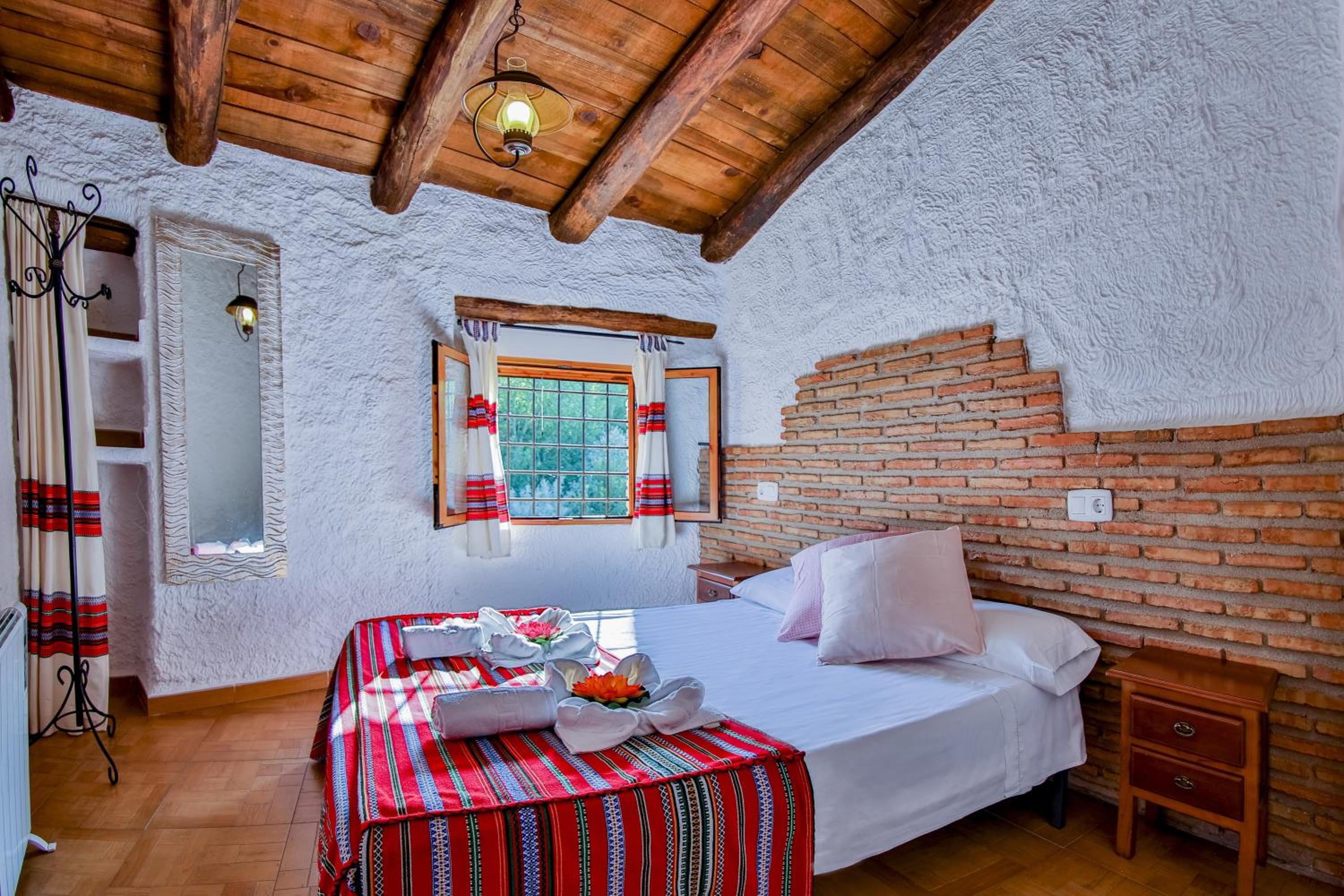 Hotel Cuevas El Moral - Image 1