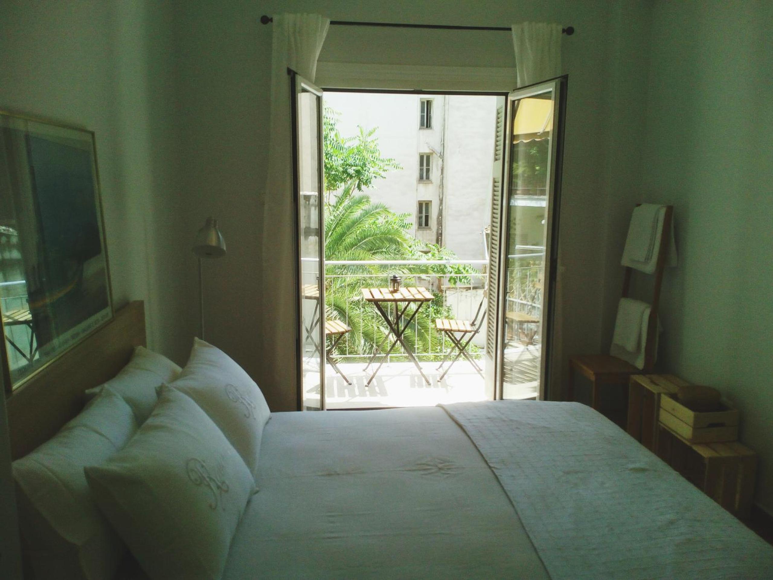 Athens Downtown Boho Apartment 1 min from metro