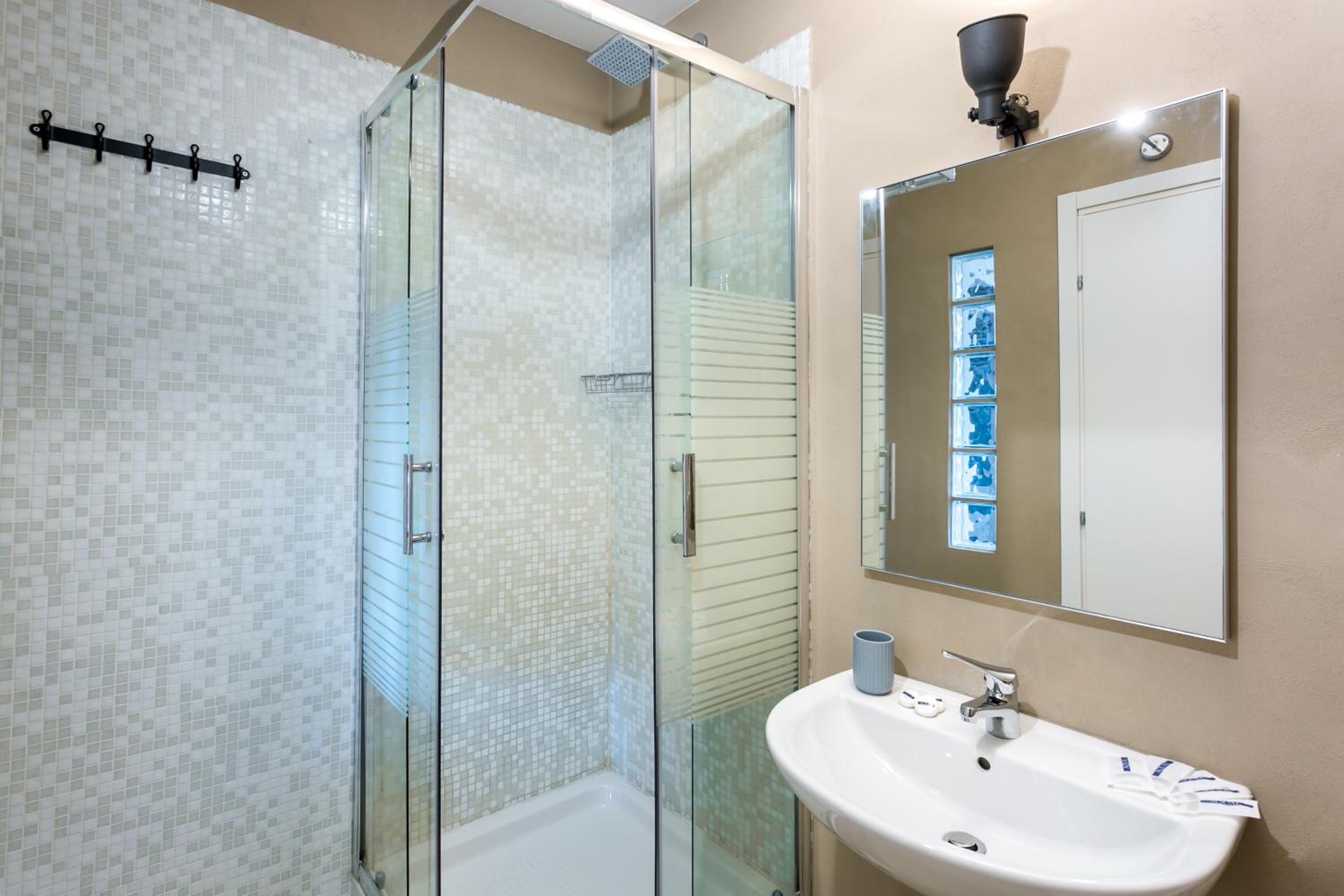 AmoRoma Suite