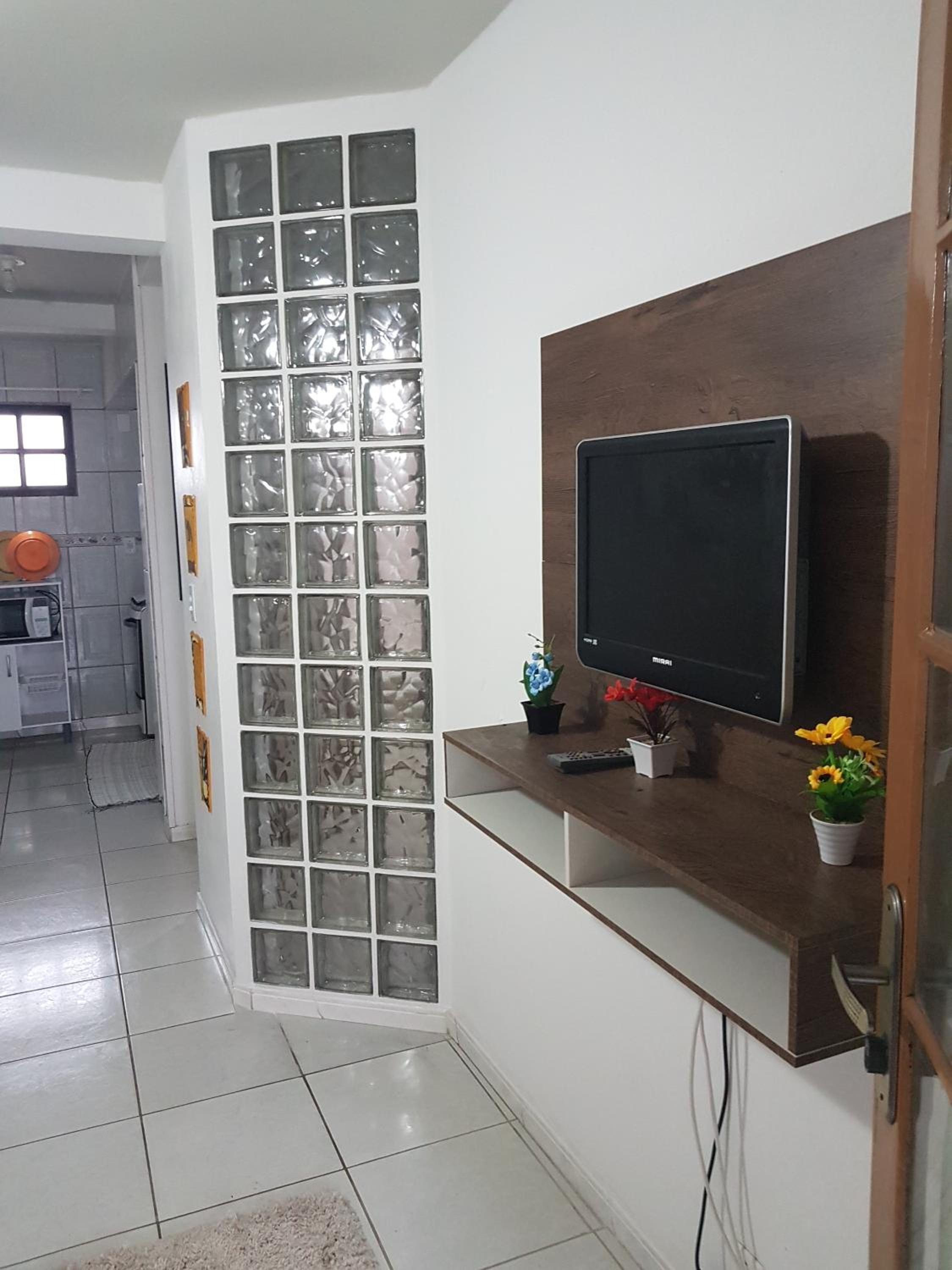 solar norte no centro dos ingleses a 50 metros da praia