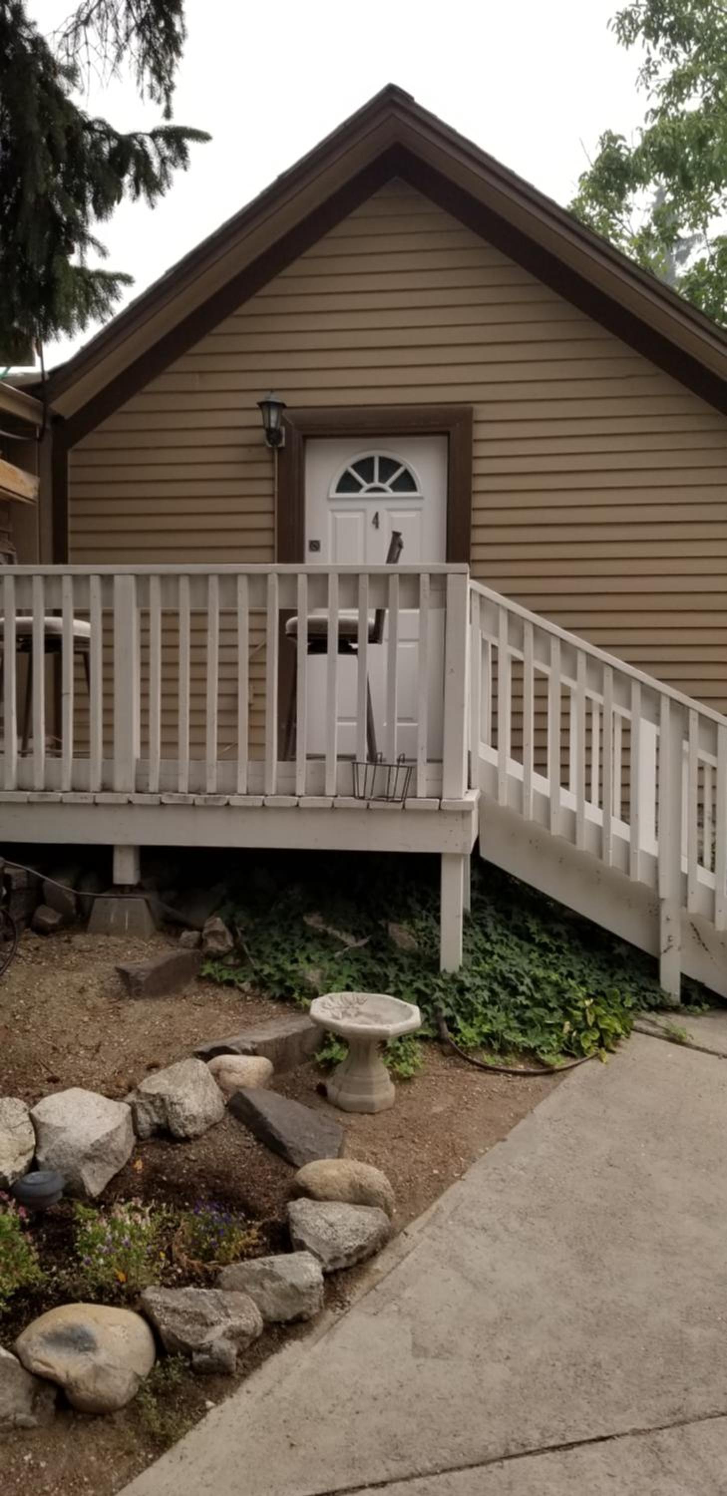 Deep Water Inn