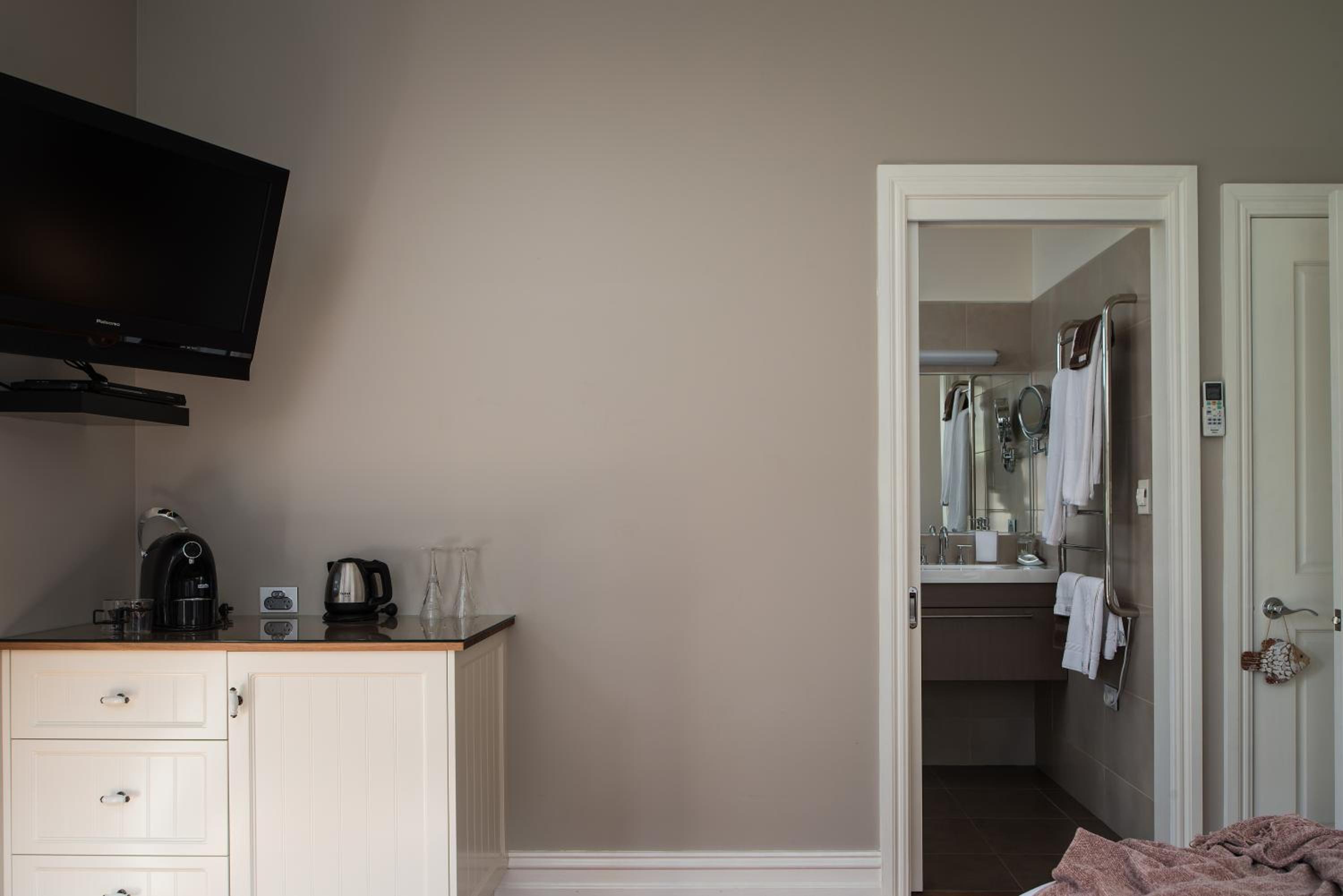 The Ark Stanley Luxury Bed and Breakfast