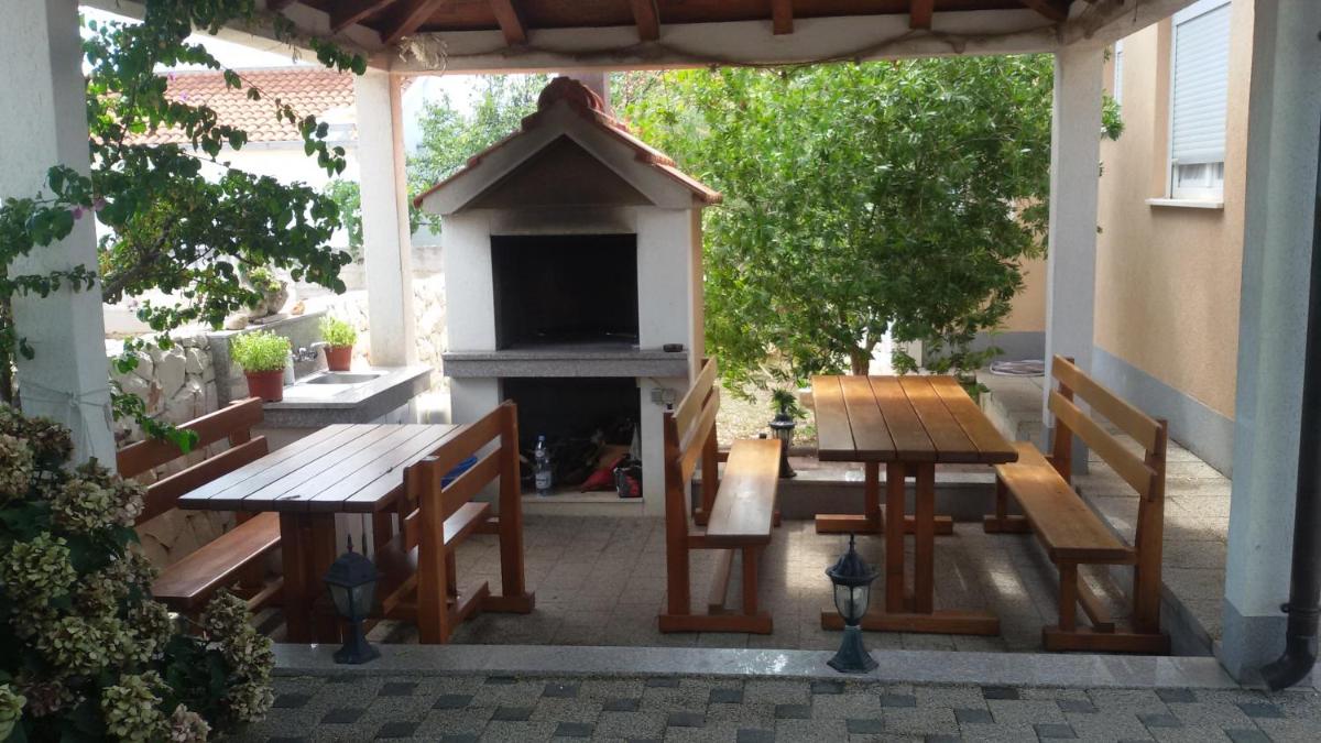 Apartments MARKO-Sevid-20m from sea