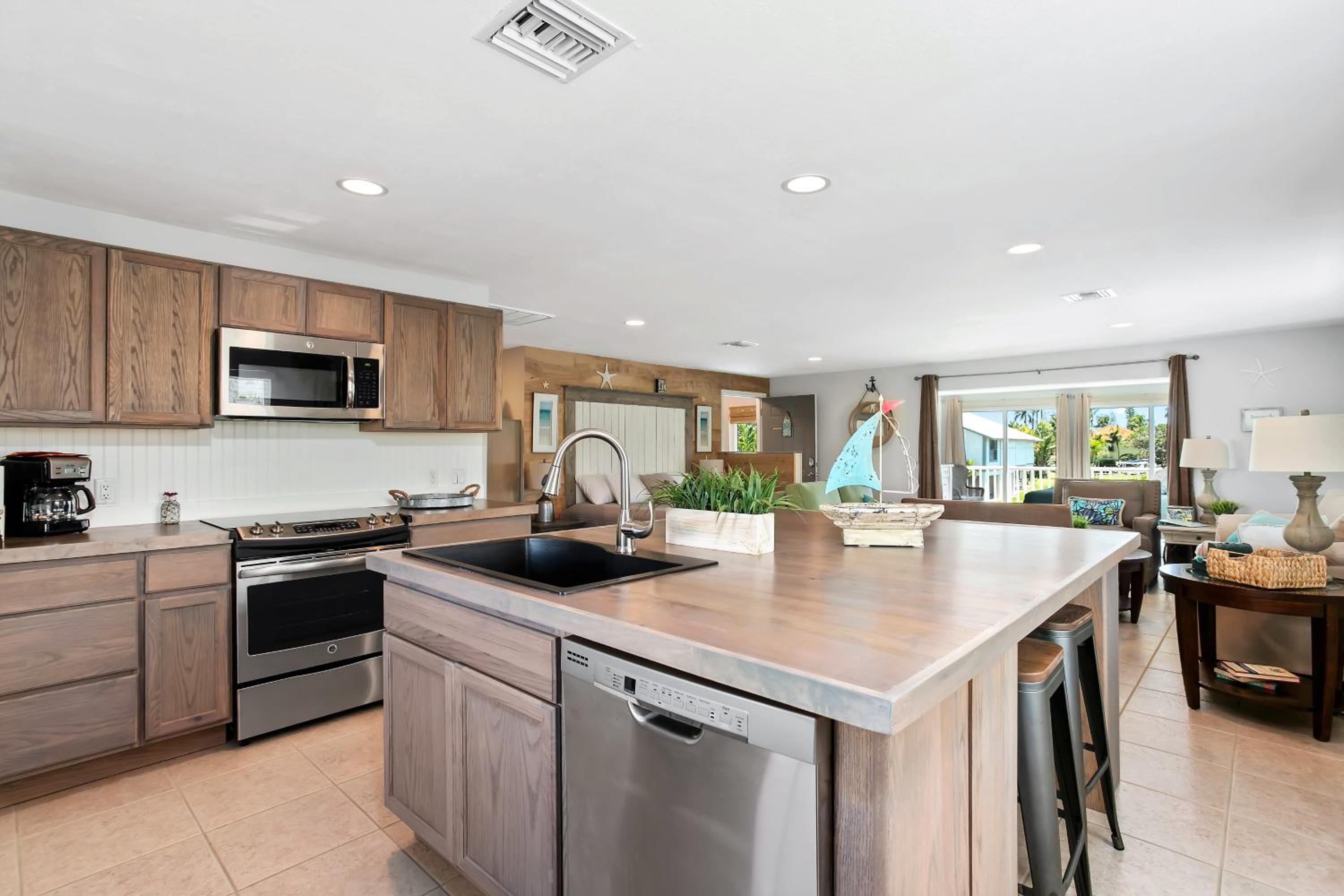 Latitude 26 Waterfront Boutique Resort - Bonita Springs