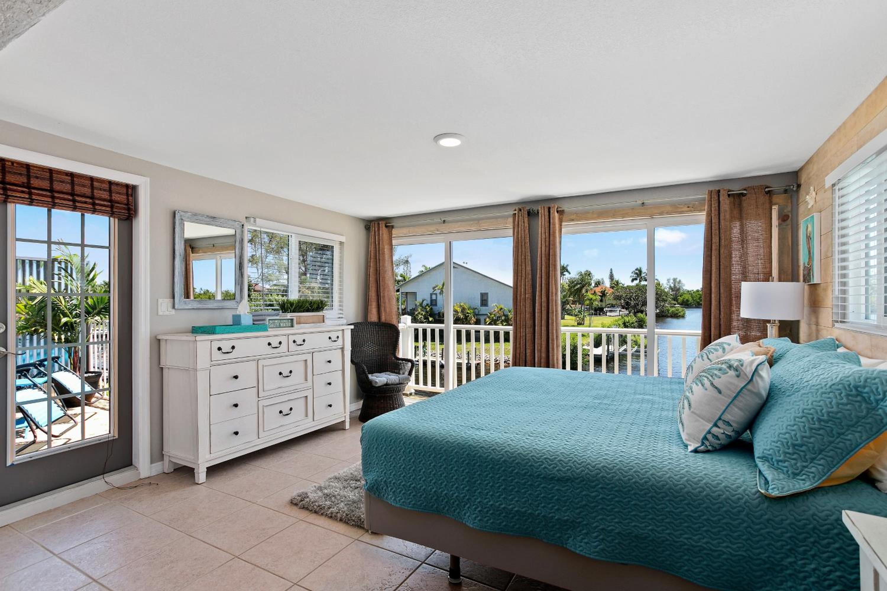 Latitude 26 Waterfront Boutique Resort - Bonita Springs