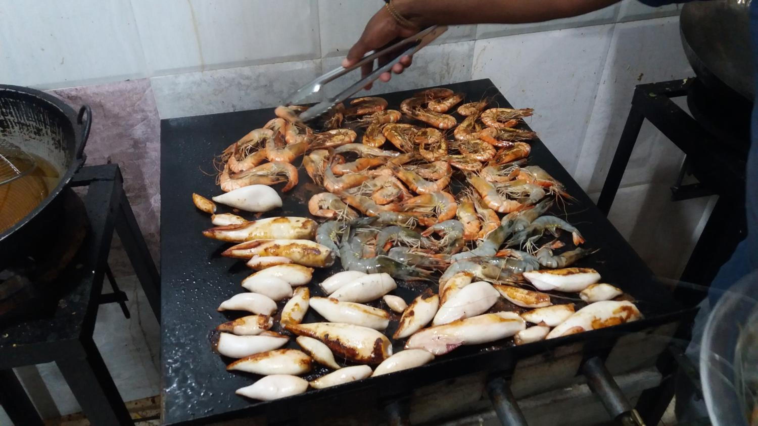 Shan Guest and Restaurant Nilaveli