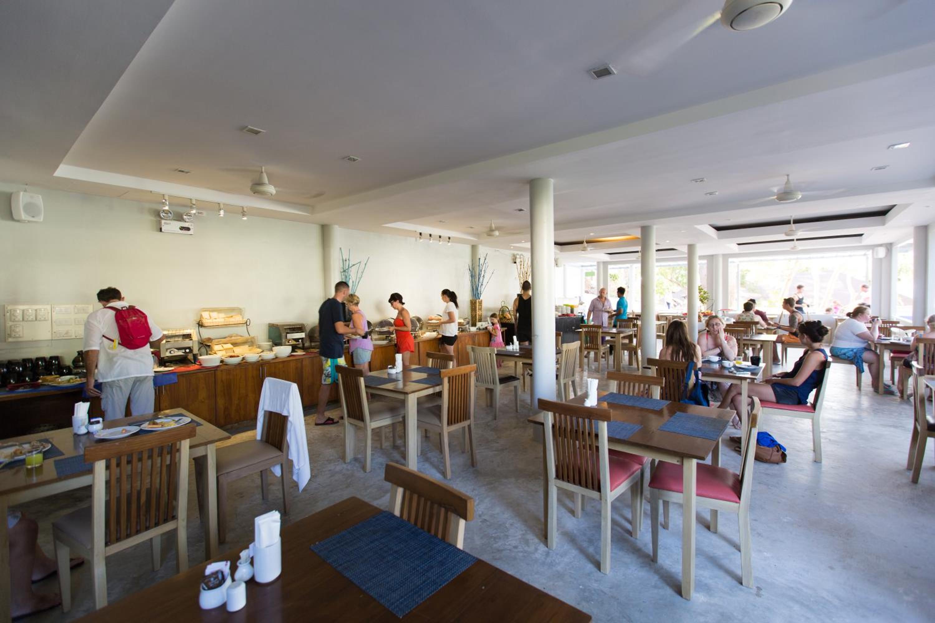 Food & Beverage