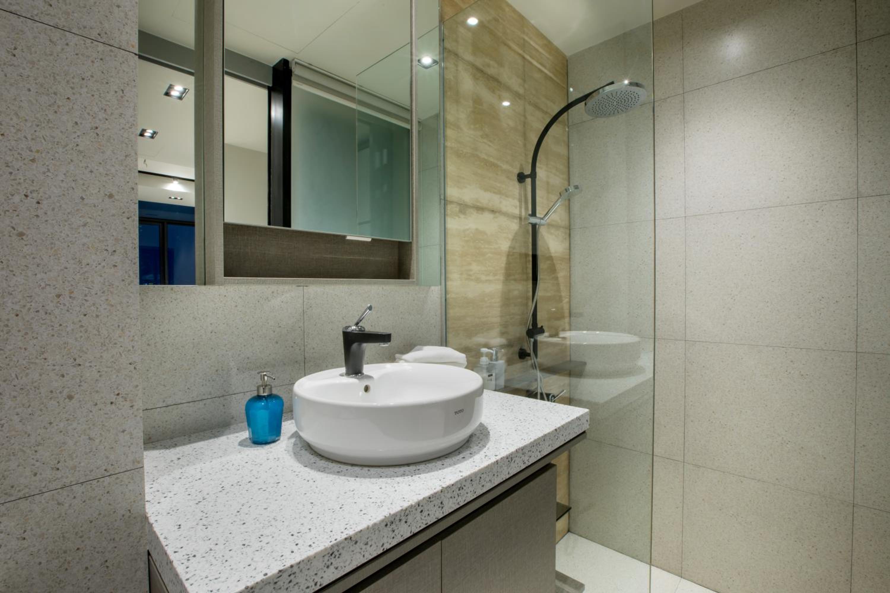 Expressionz Suites By iHost Global