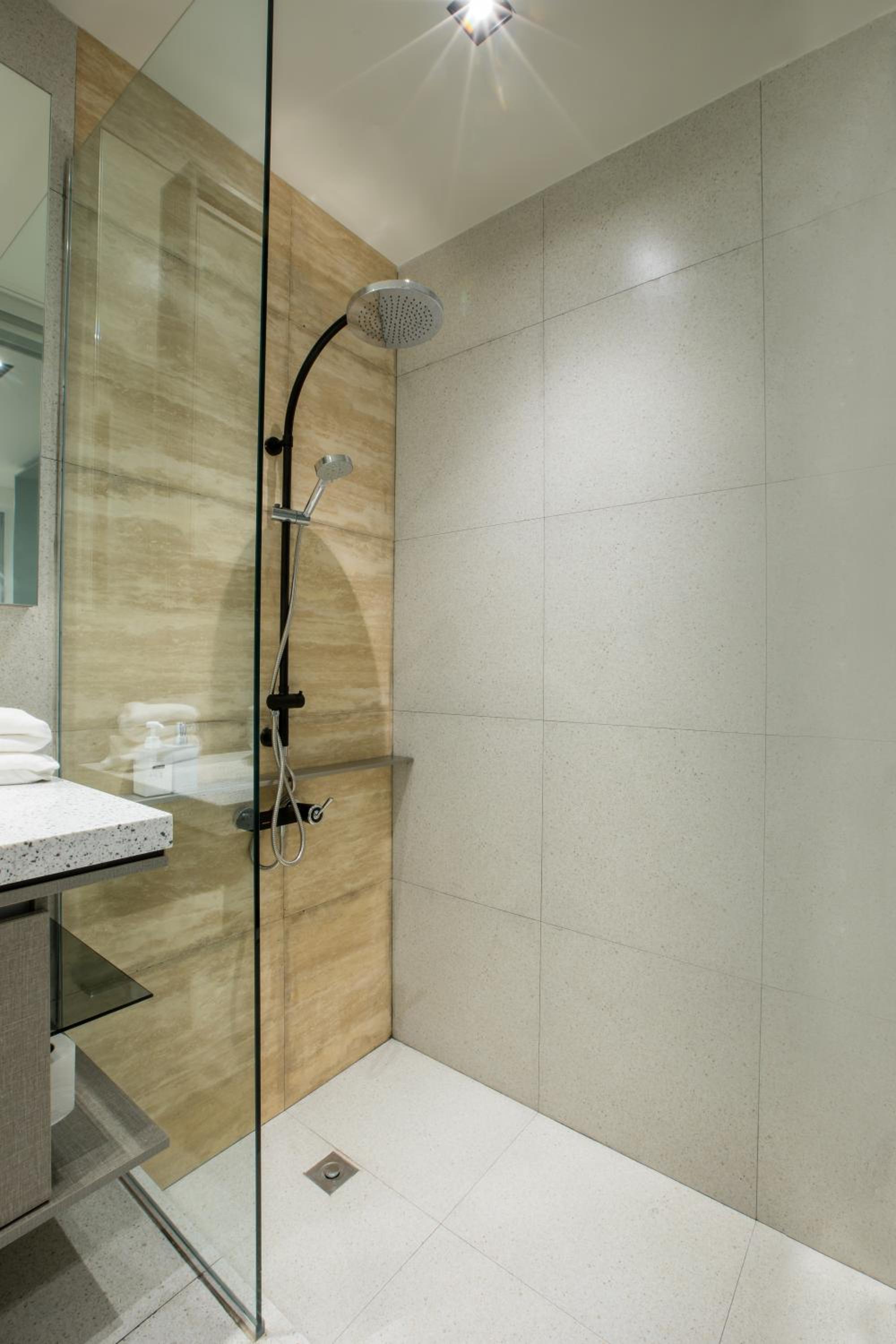 Expressionz Suites By iHost Global
