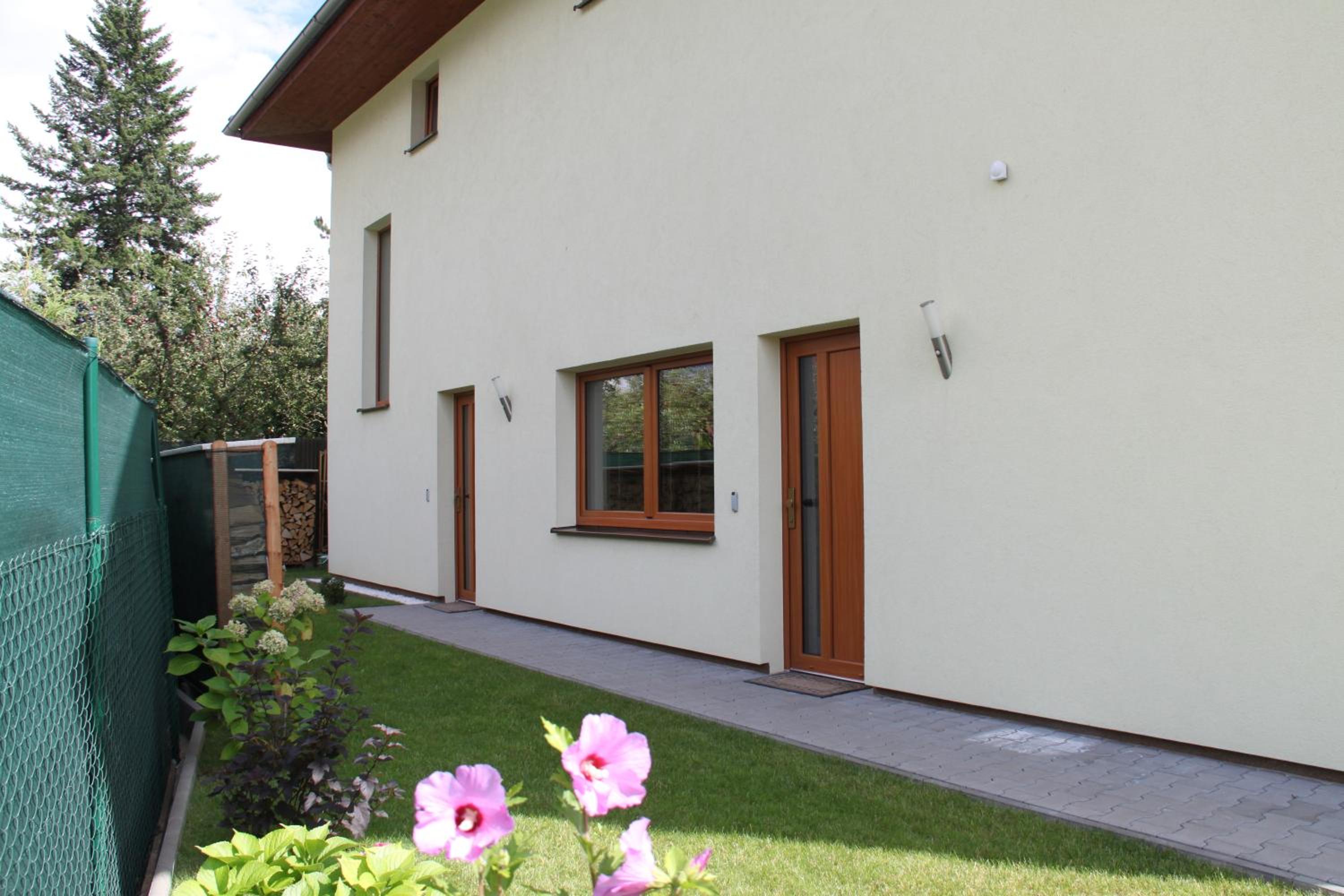 Lovely apartment, Garden, Parking, Wifi, Netflix