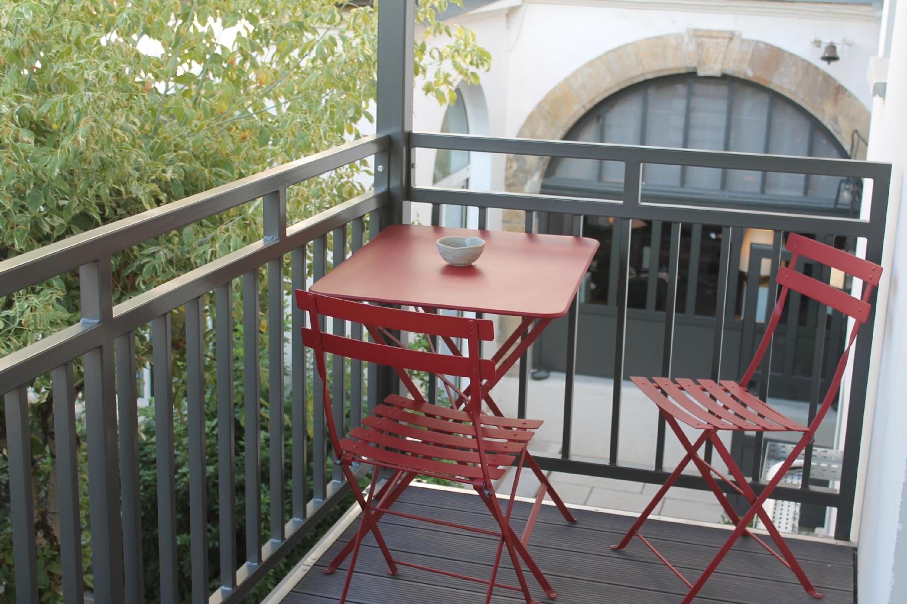 balcony
