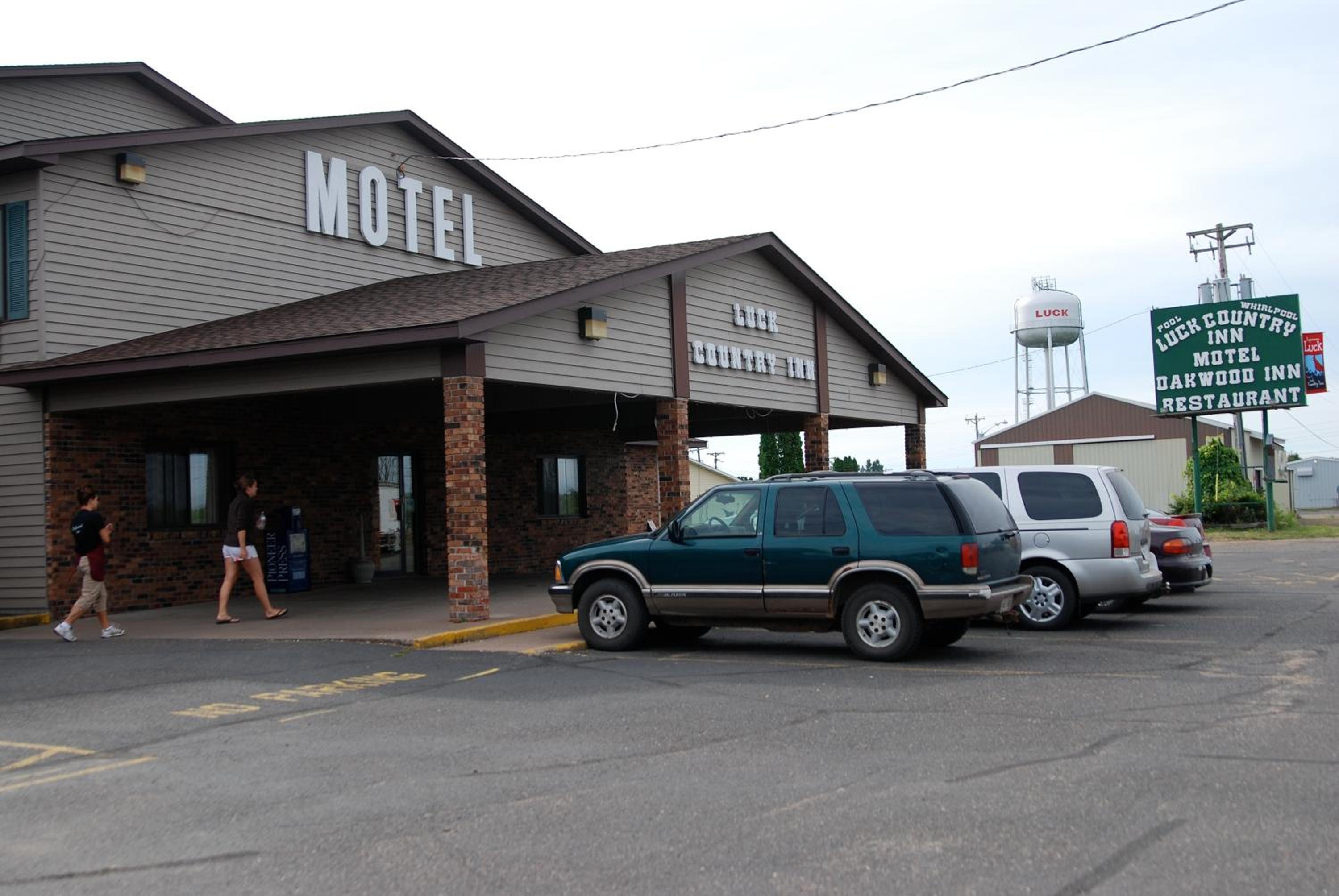 Luck Country Inn