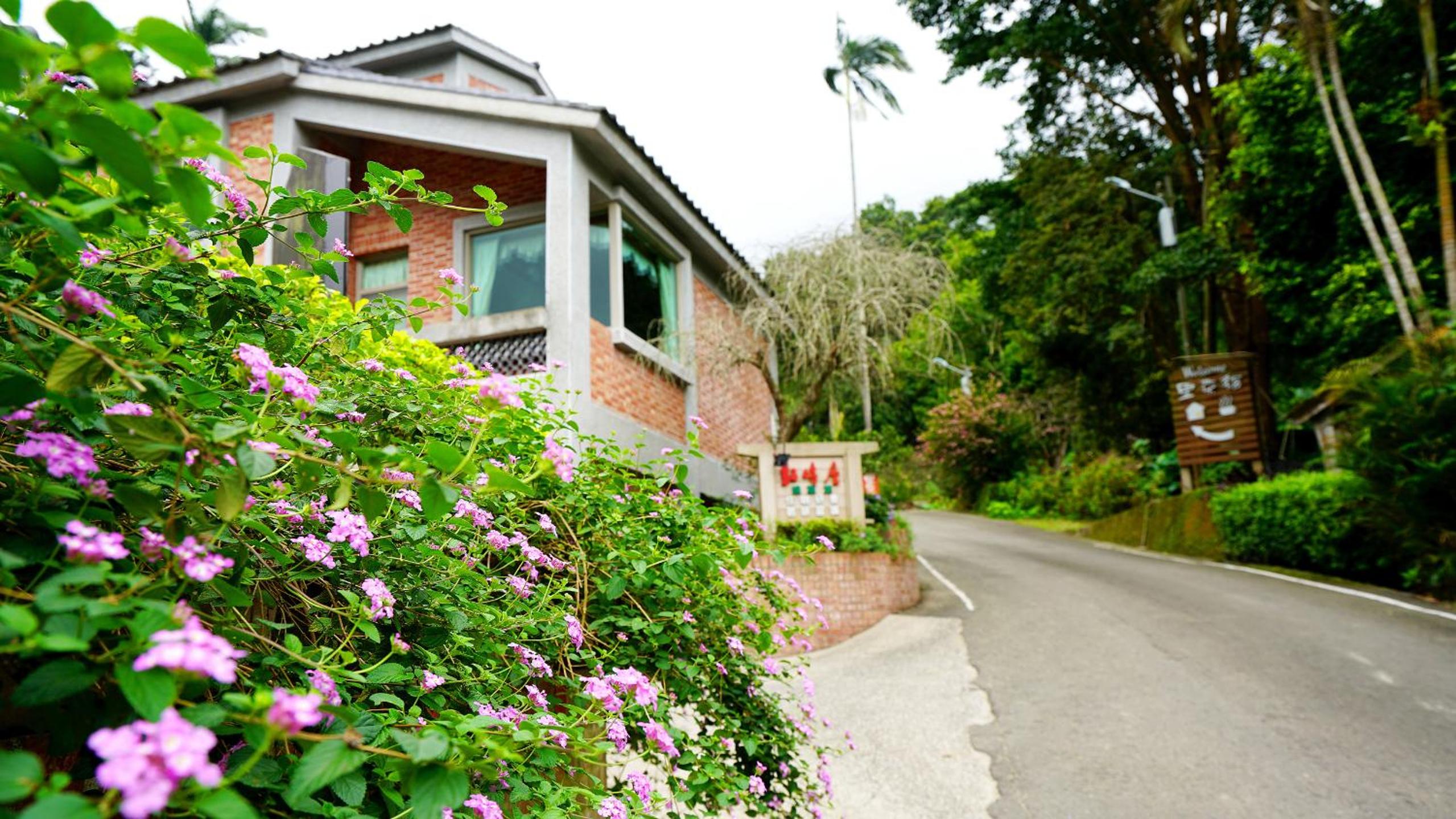Red Brick Villas