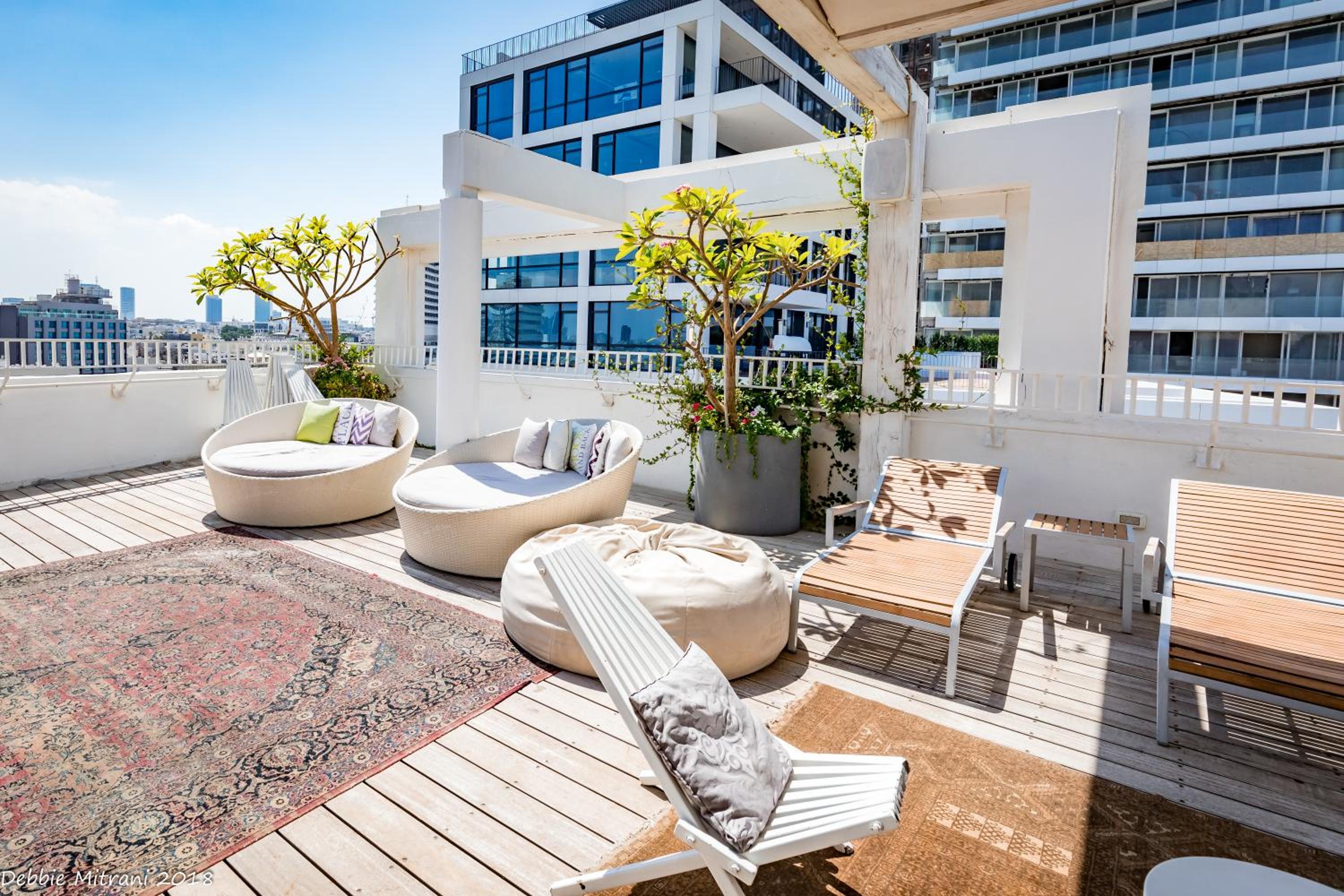 Sea view apartment suite