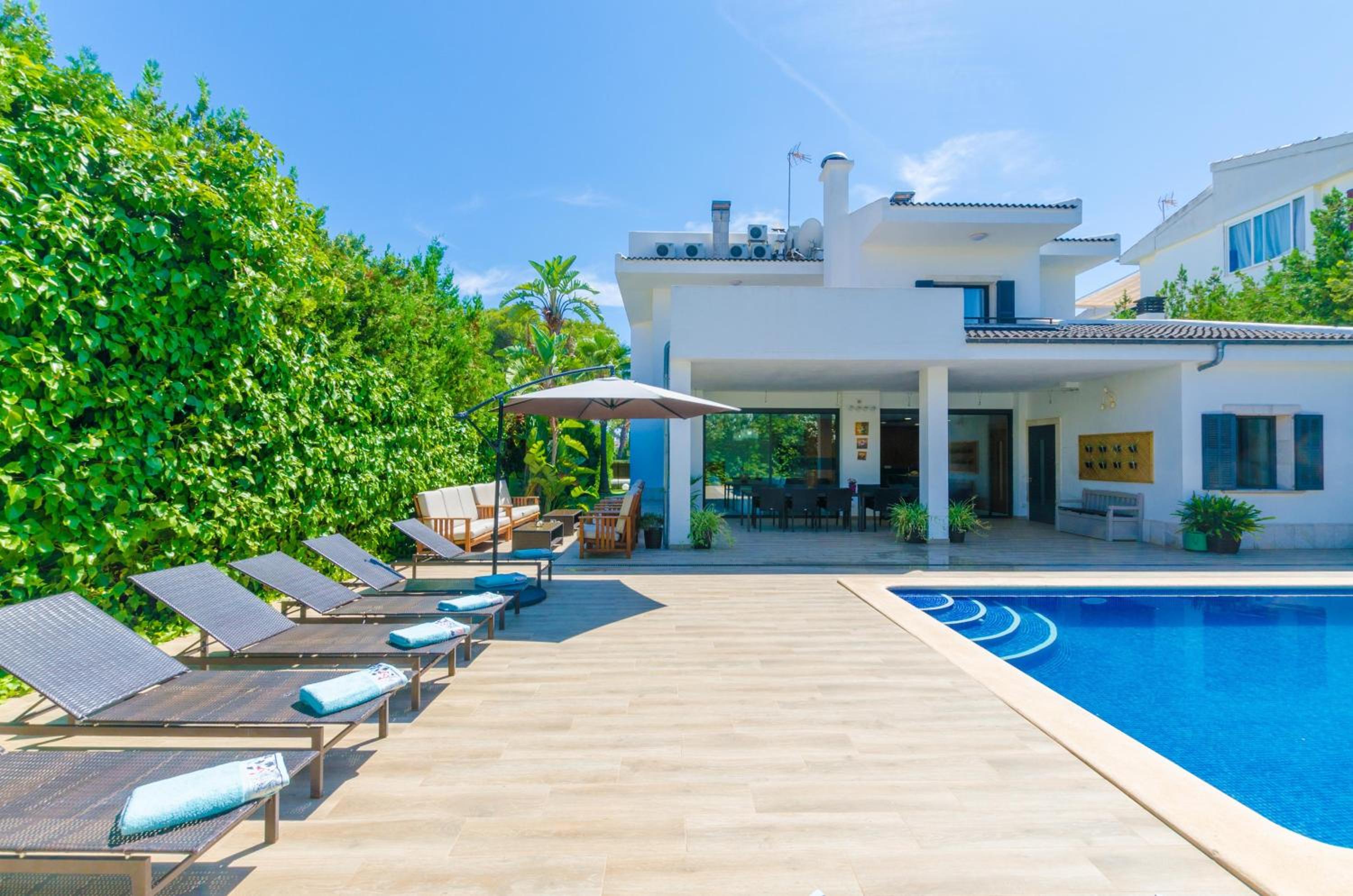 Villa Diagonal view 3
