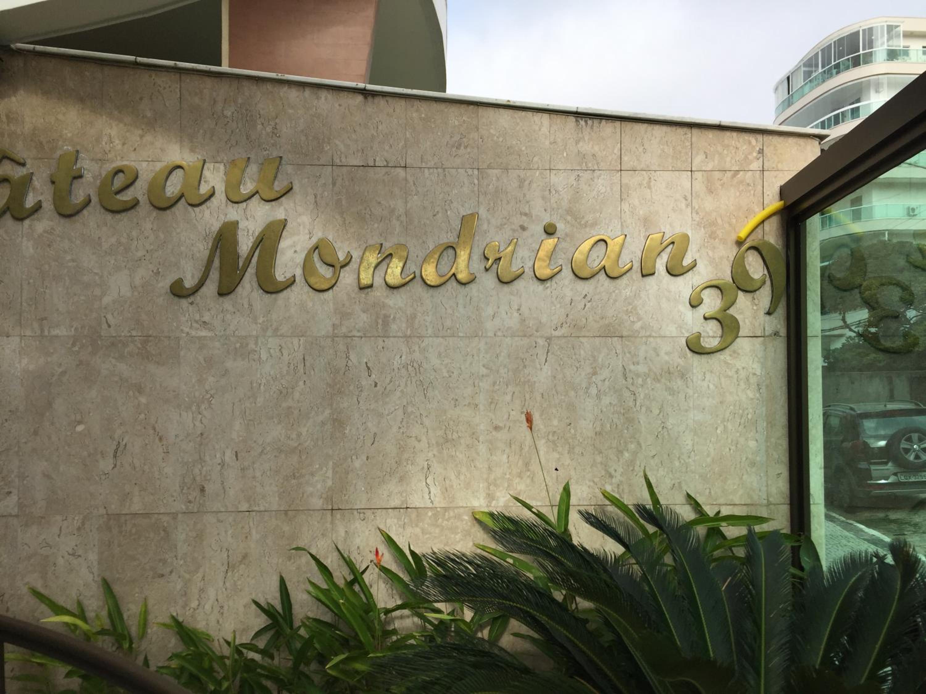 Condominio Chateau Mondrian