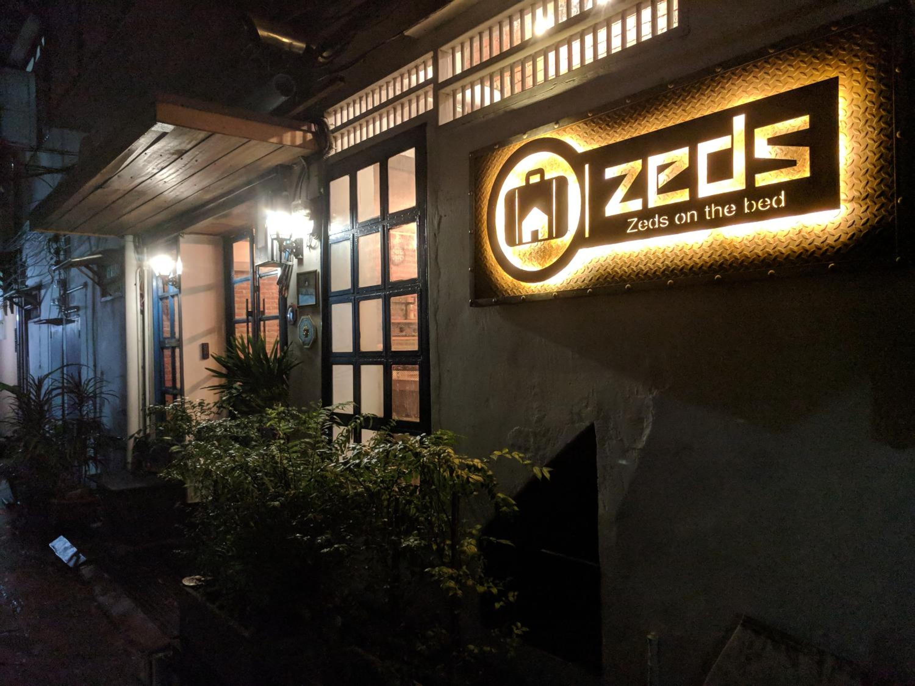 Zeds Hostel Bangkok