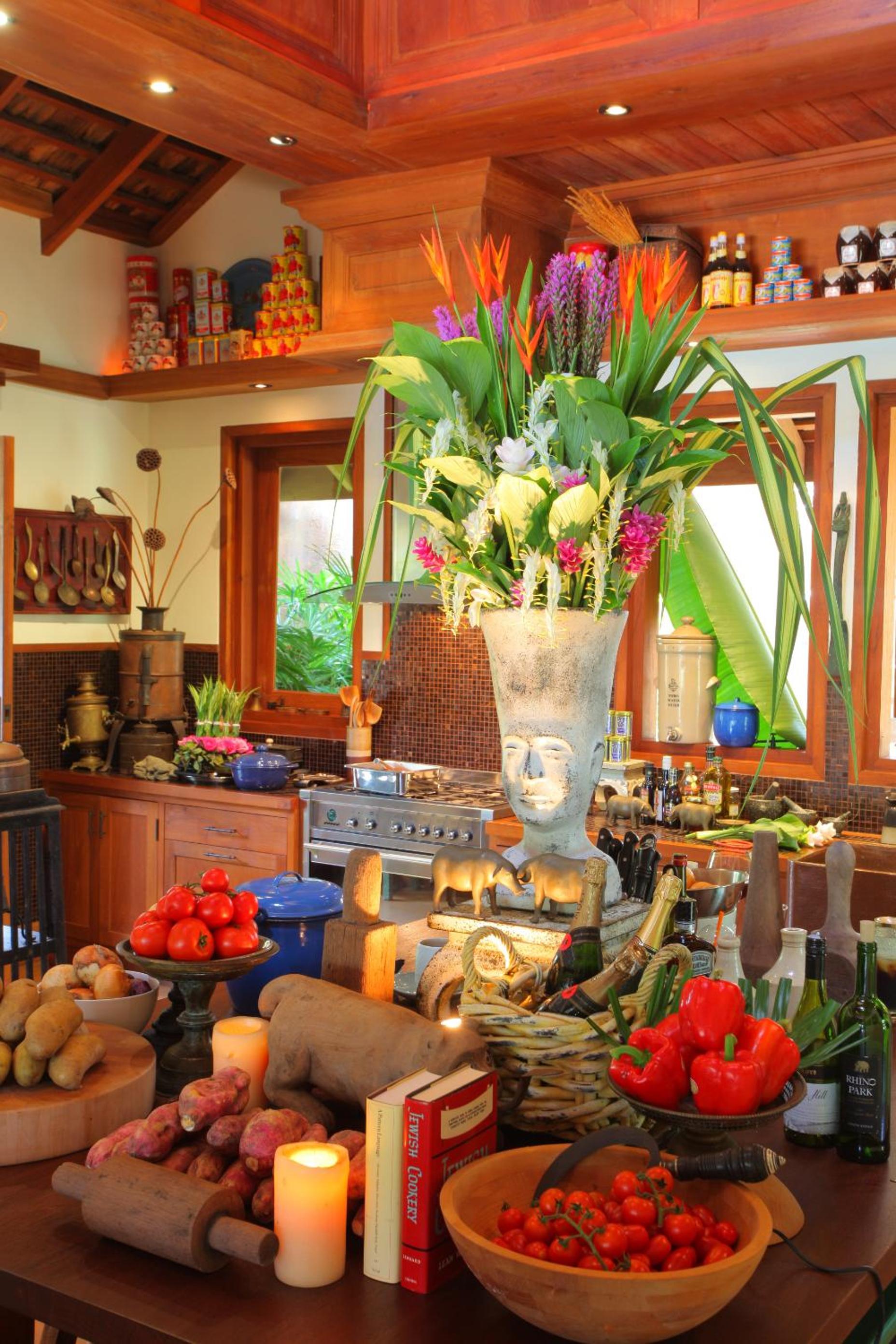 Howie's HomeStay