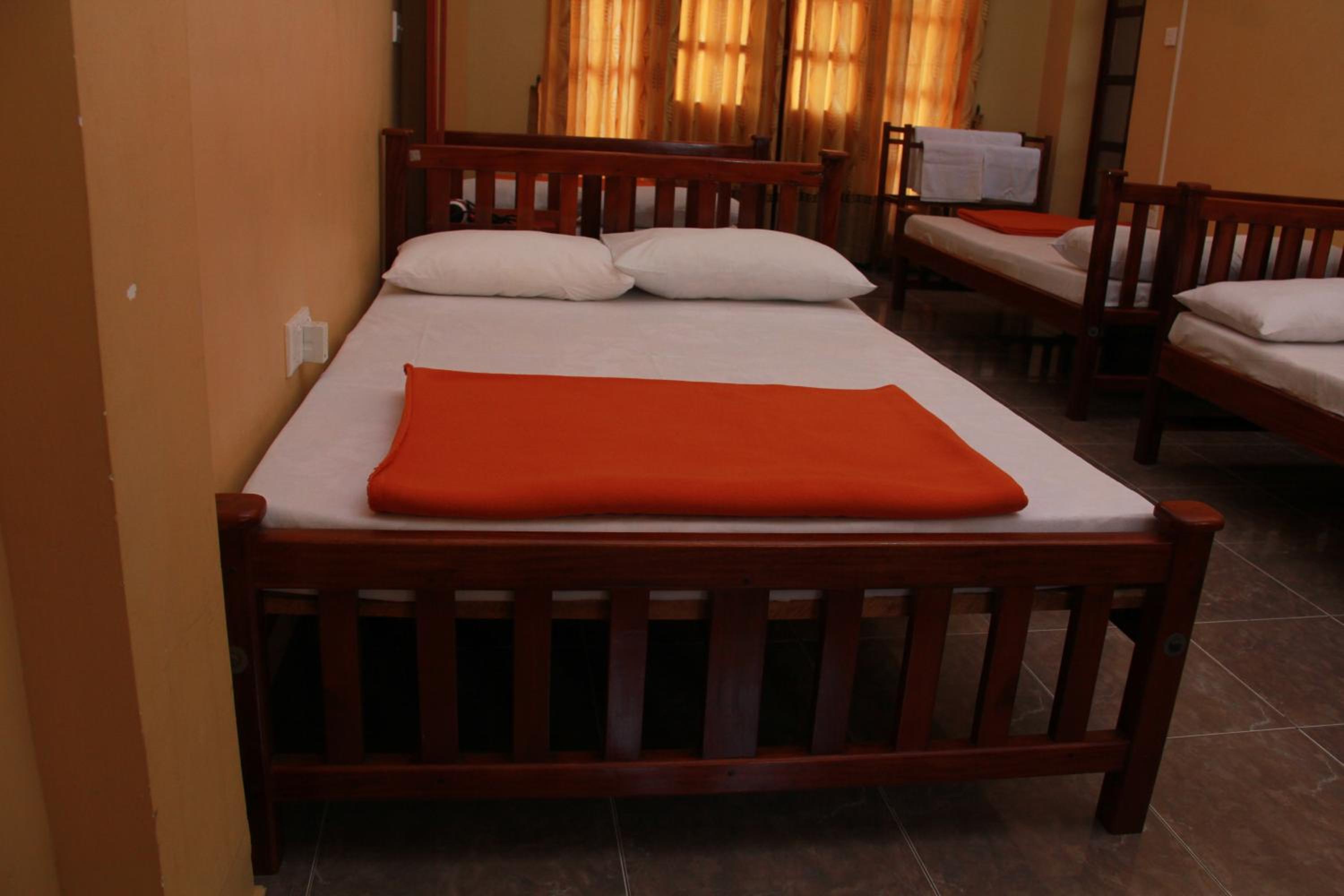 Anura Guest Inn